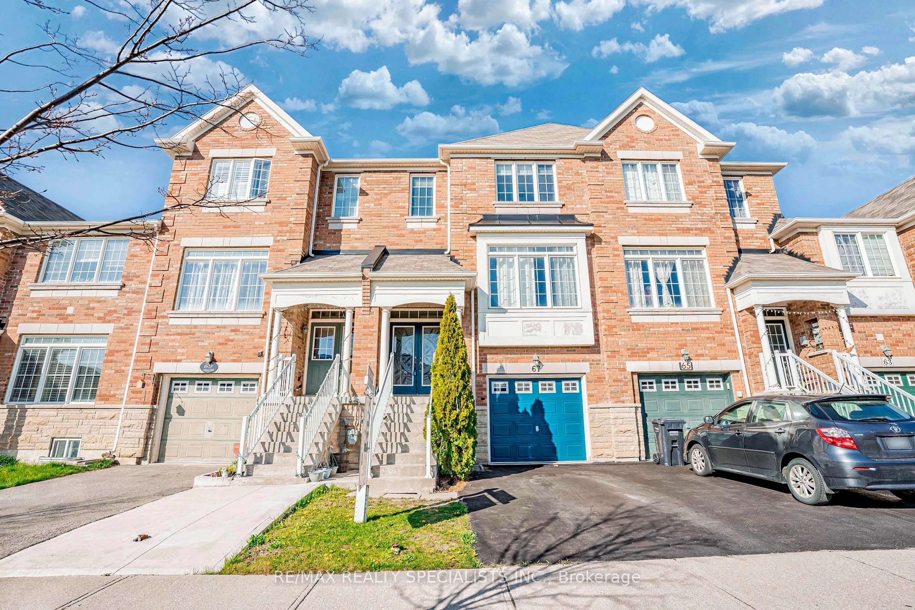 Home with brick exterior material, street for 67 LORENZO Circ, Brampton Ontario L6R 3N4