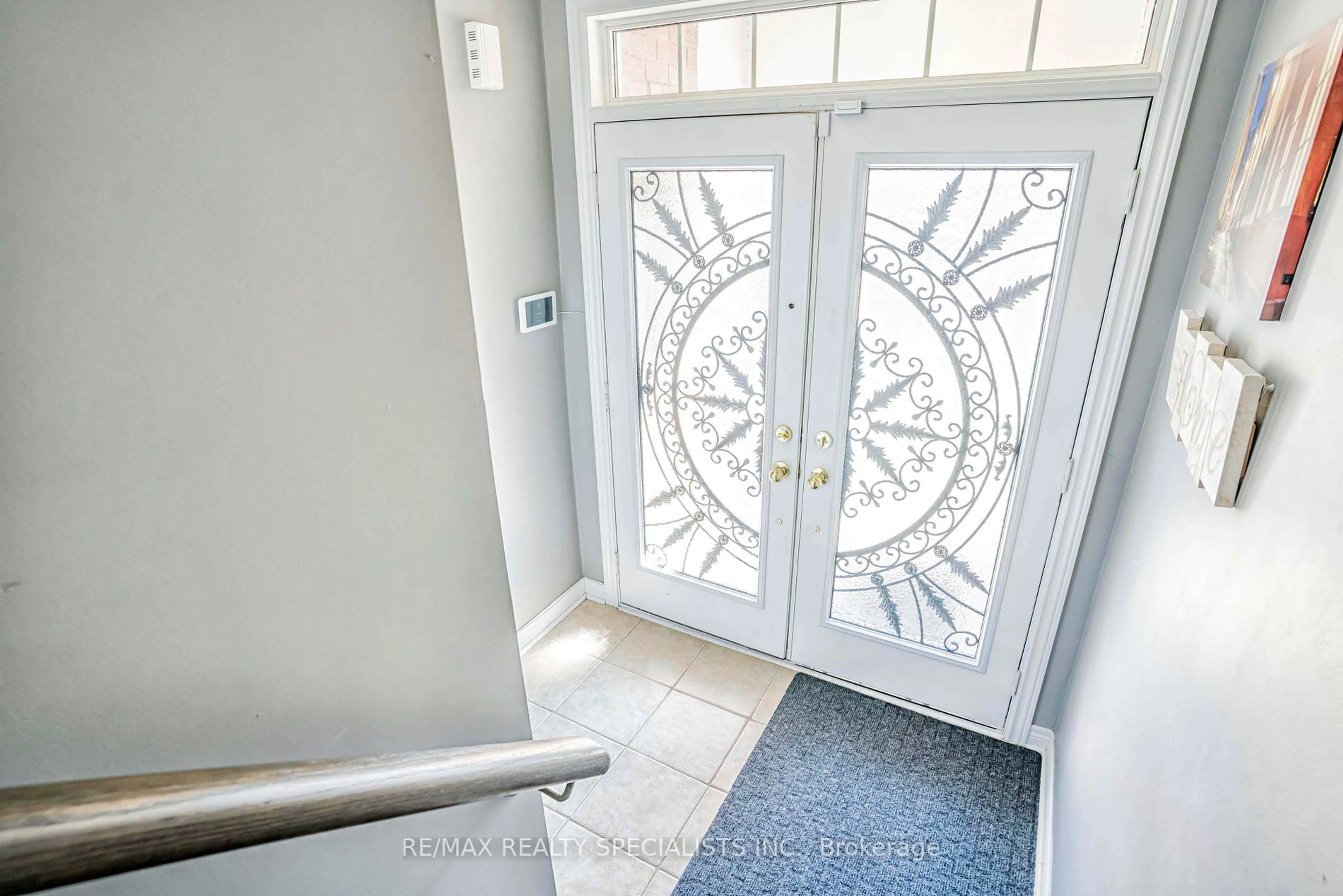 Indoor entryway for 67 LORENZO Circ, Brampton Ontario L6R 3N4