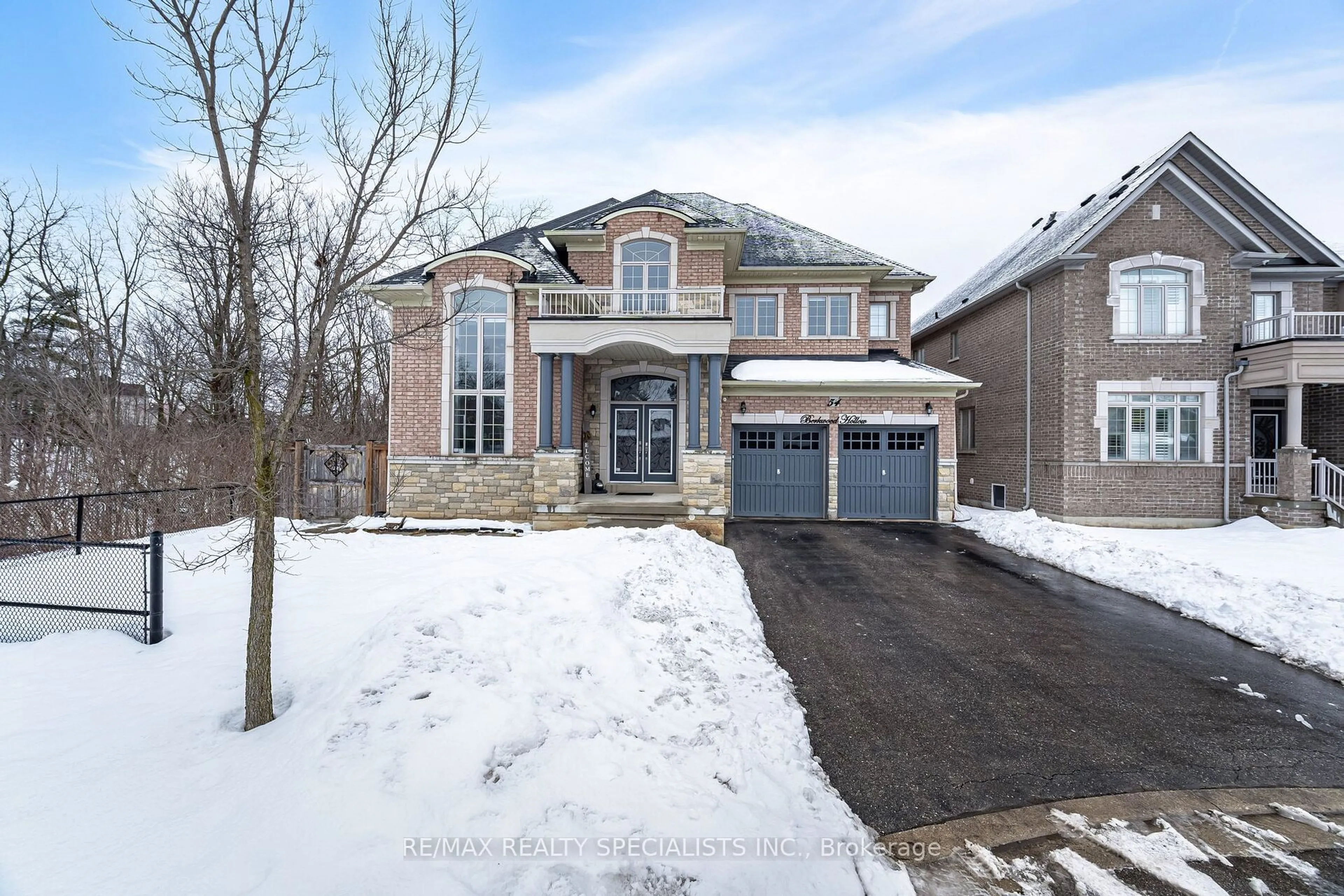 Home with brick exterior material, street for 54 Berkwood Hollow Crt, Brampton Ontario L6Y 2Y1