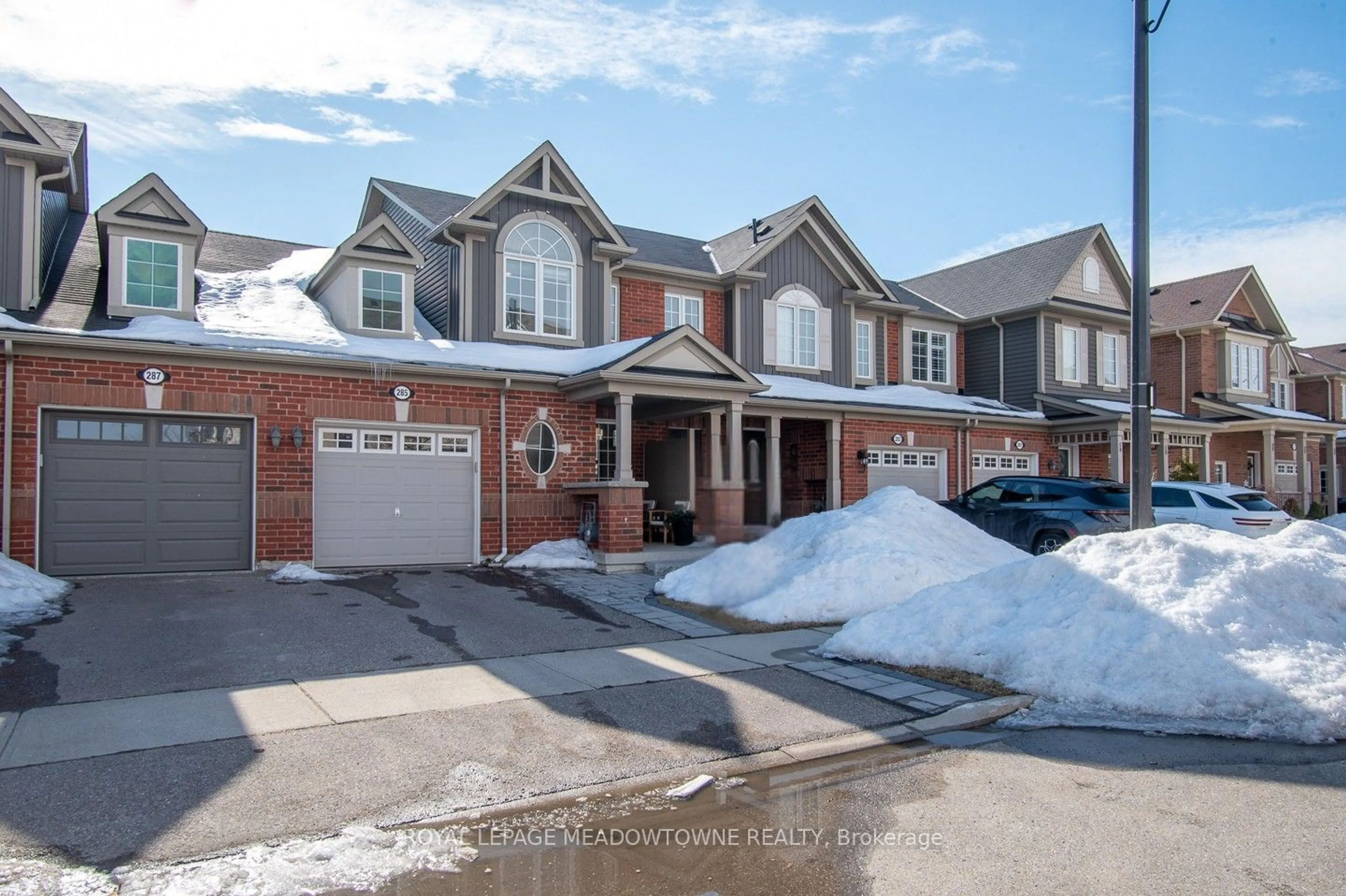 Unknown for 285 Mortimer Cres, Milton Ontario L9T 8N6