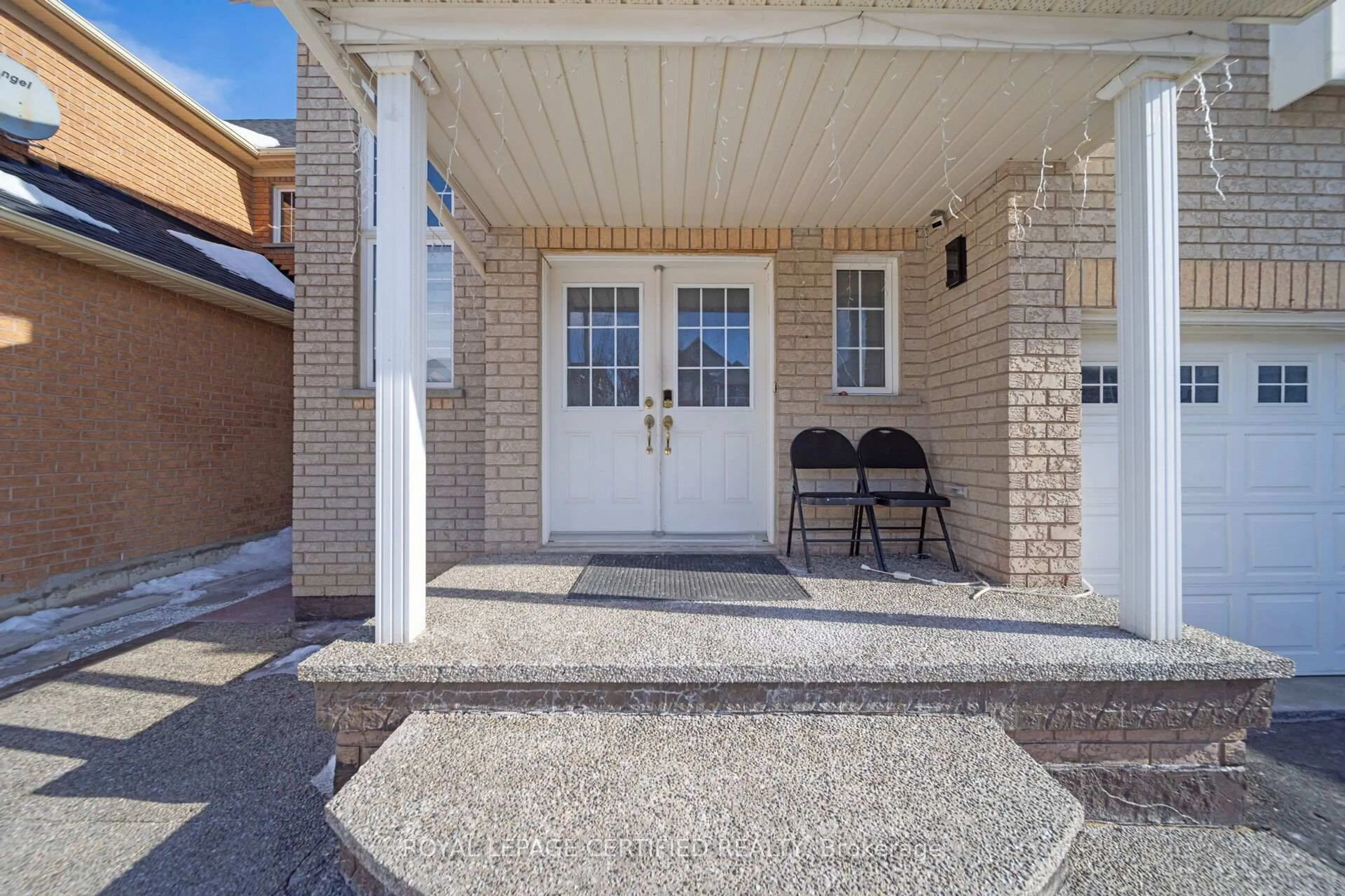 Patio, street for 85 Chalkfarm Cres, Brampton Ontario L7A 3V9