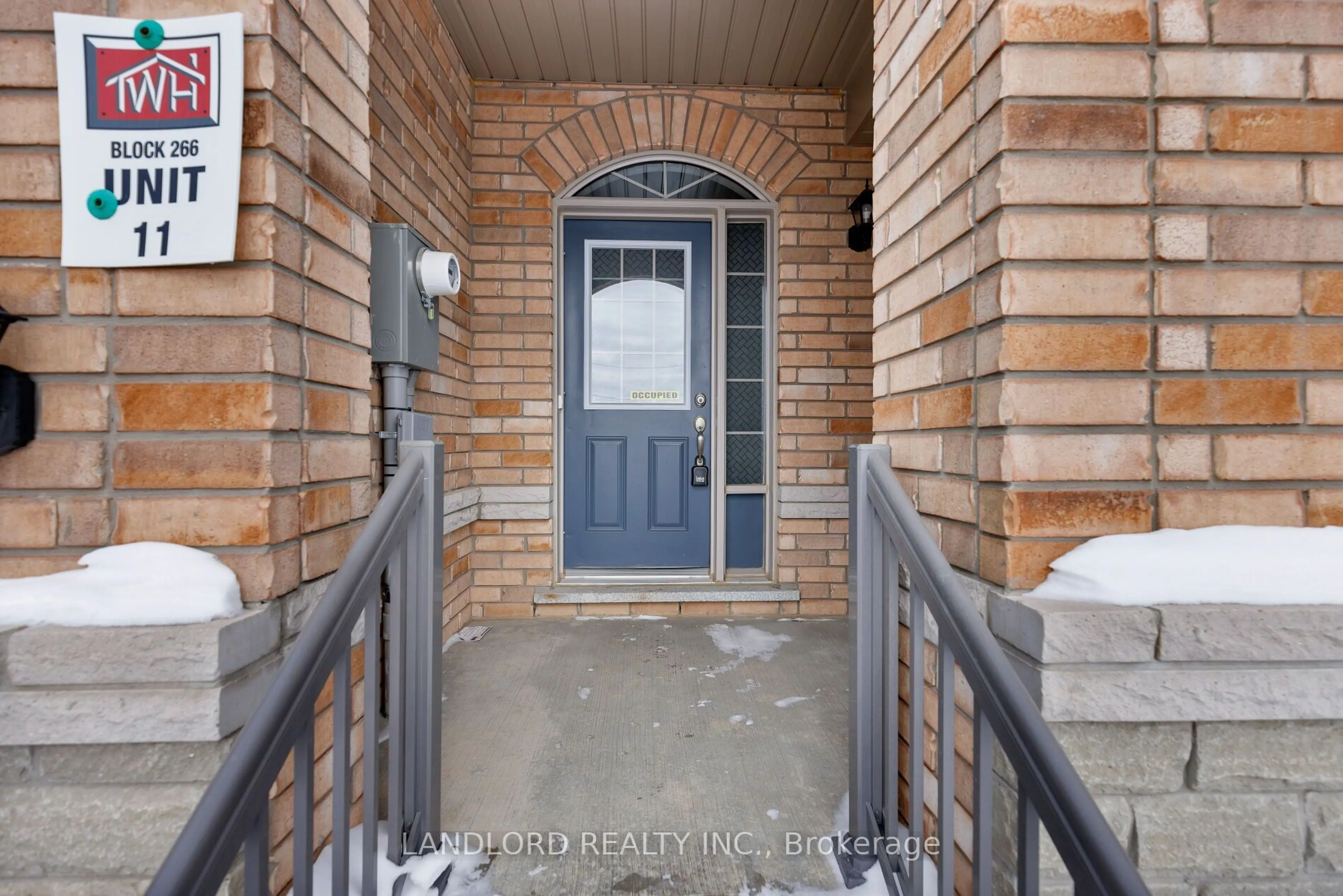 Indoor entryway for 57 Benhurst Cres, Brampton Ontario L7A 0B7