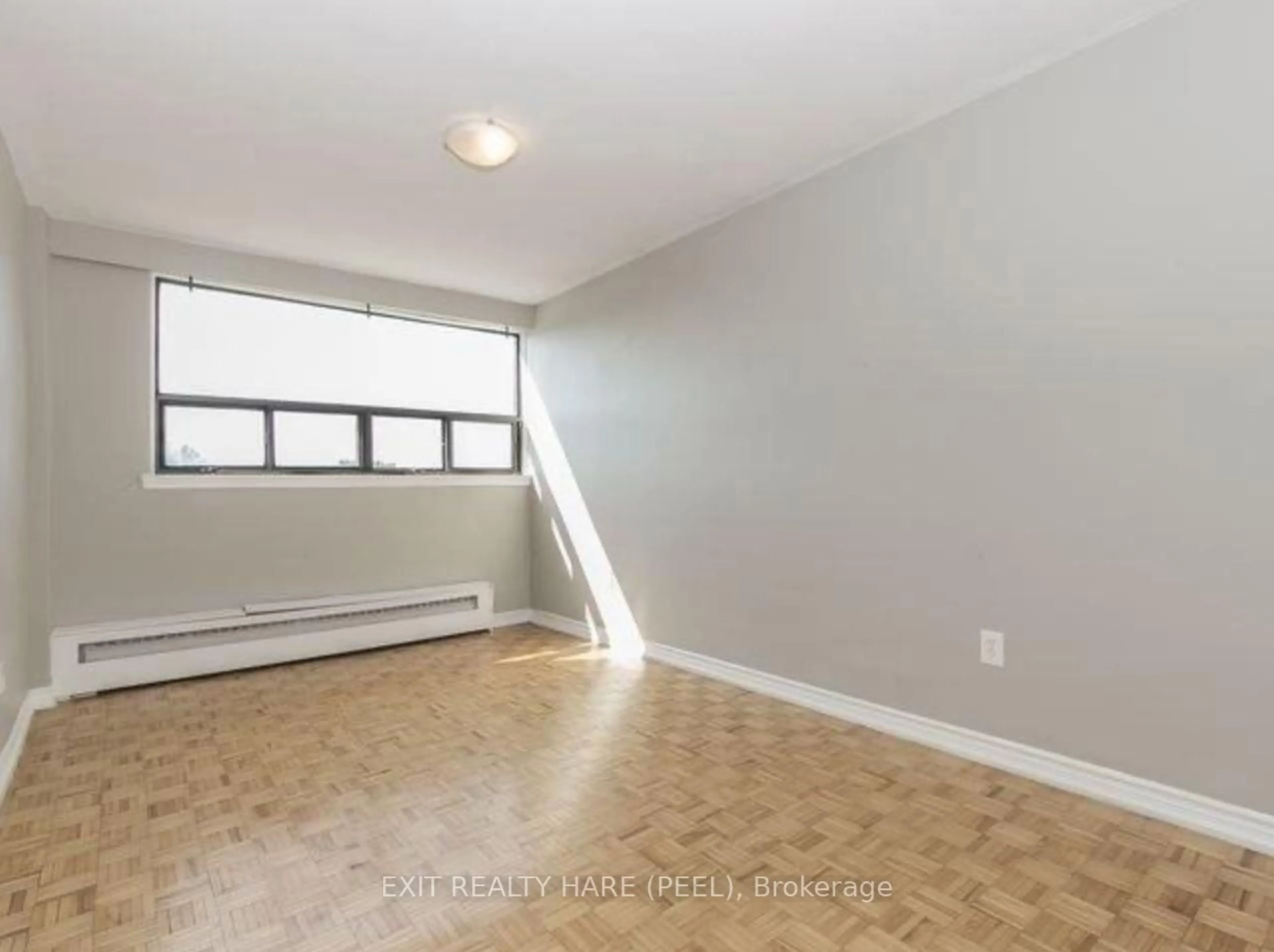 A pic of a room for 188 Mill St #401, Brampton Ontario L6Y 1T8