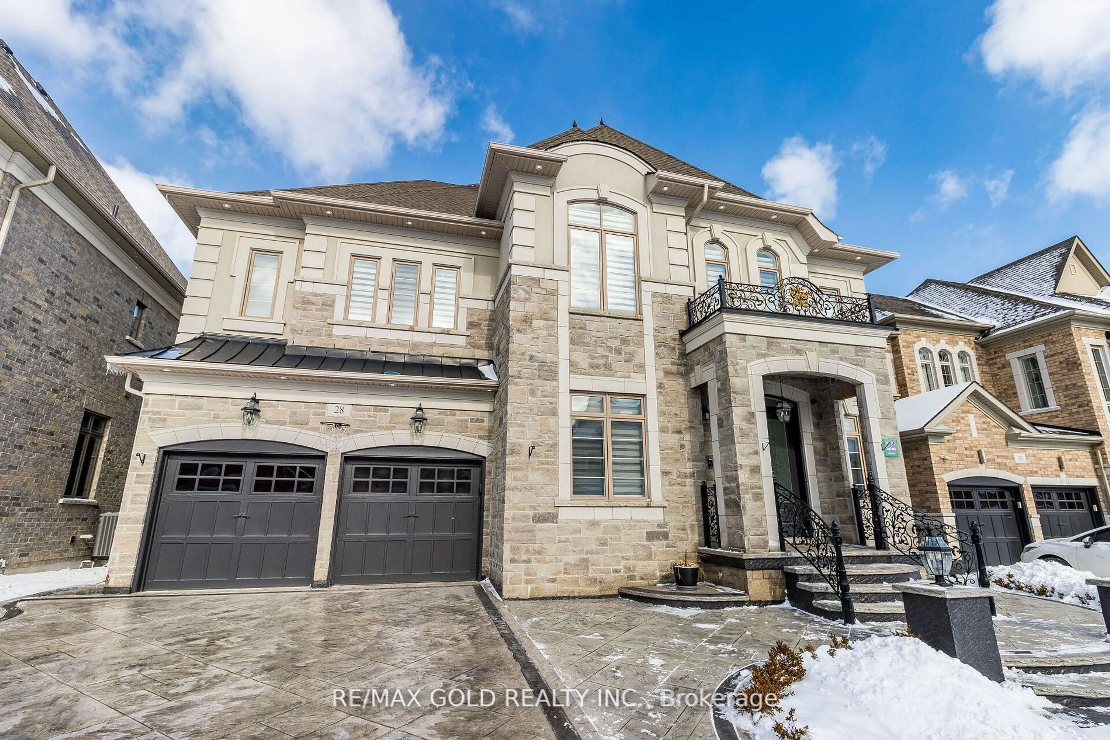 Home with brick exterior material, street for 28 Cloverhaven Rd, Brampton Ontario L6P 4E4