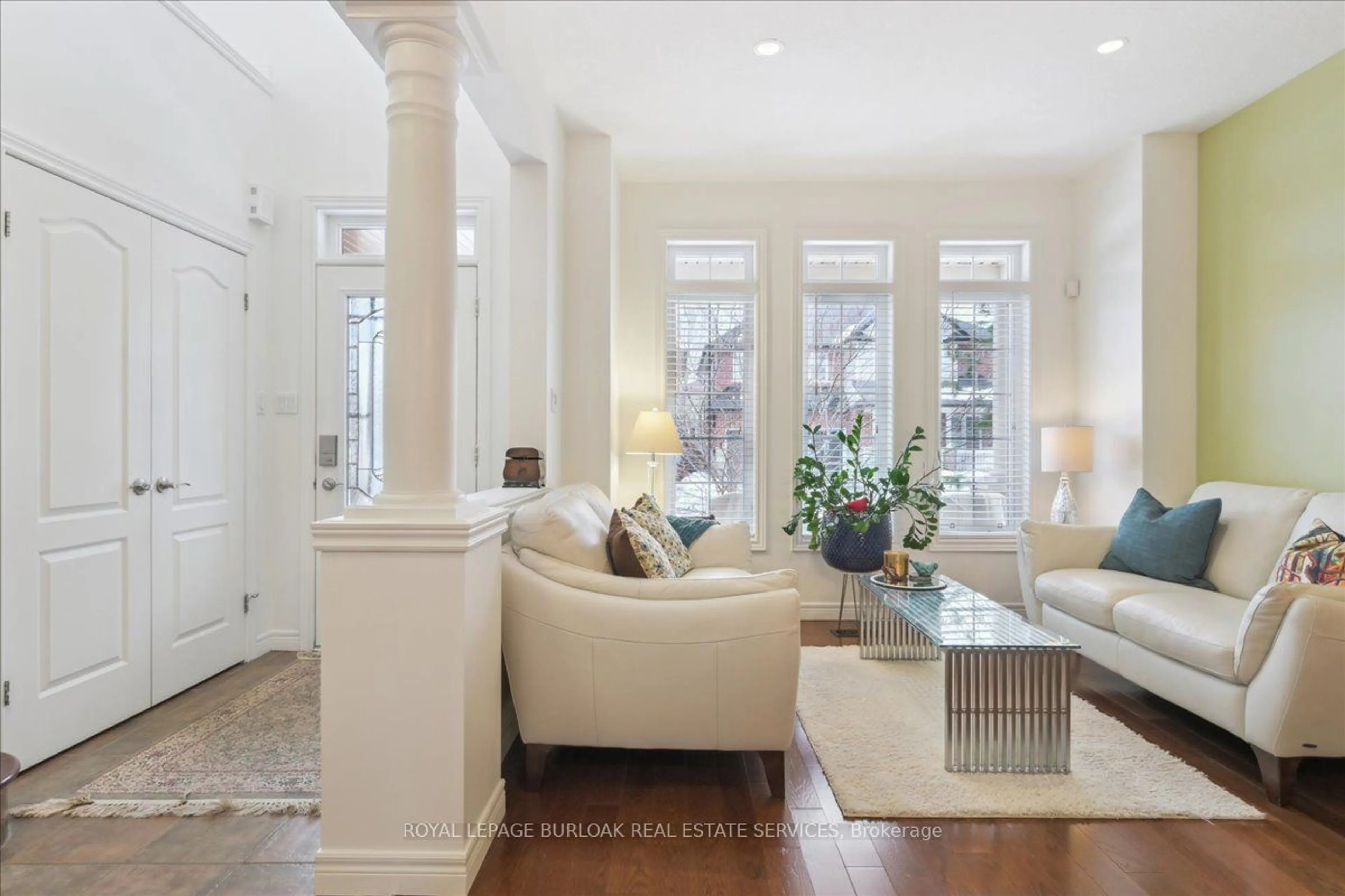 Living room with furniture, unknown for 2358 Norland Dr, Burlington Ontario L7L 7A6