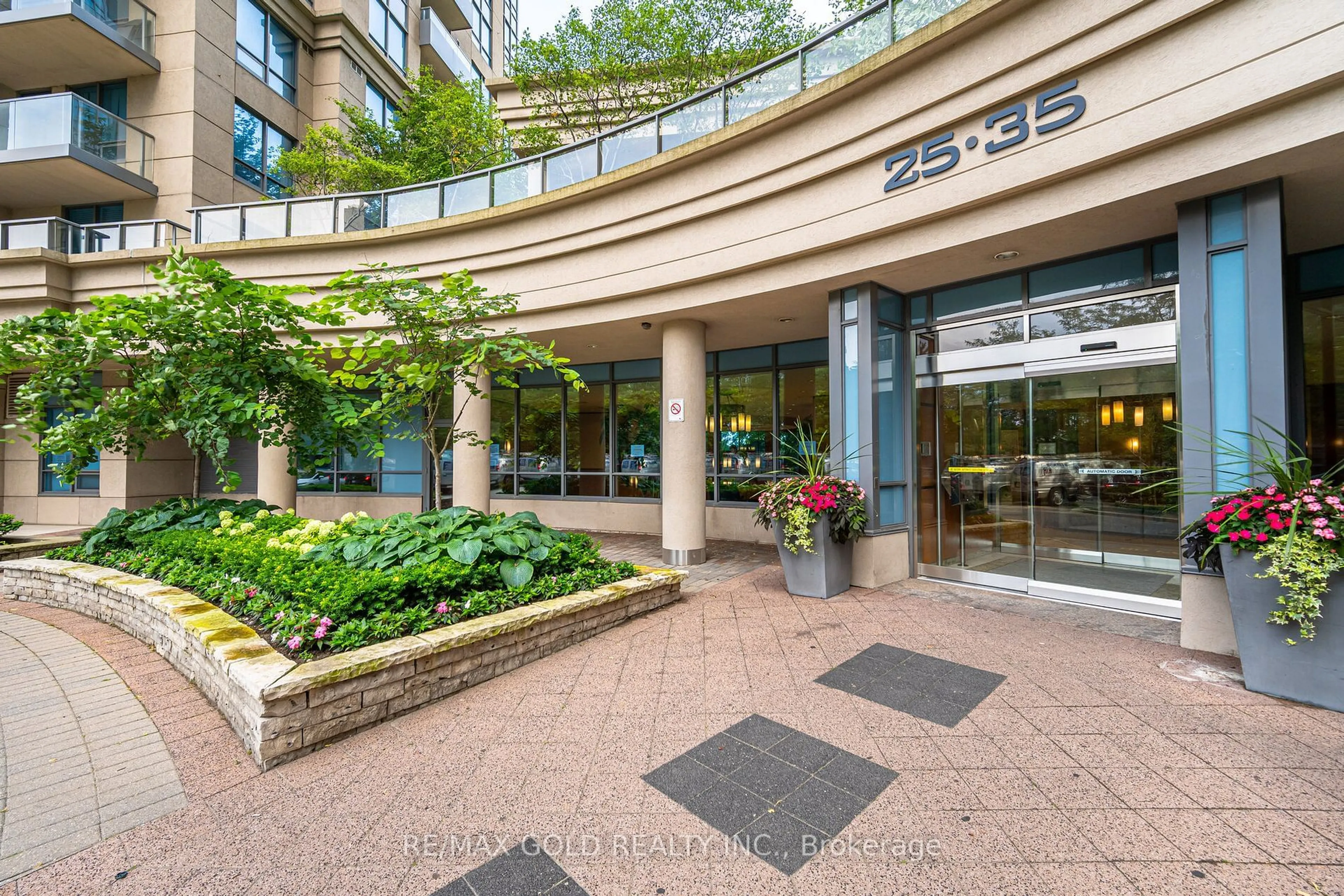 Indoor foyer for 25 Viking Lane #2350, Toronto Ontario M9B 0A1