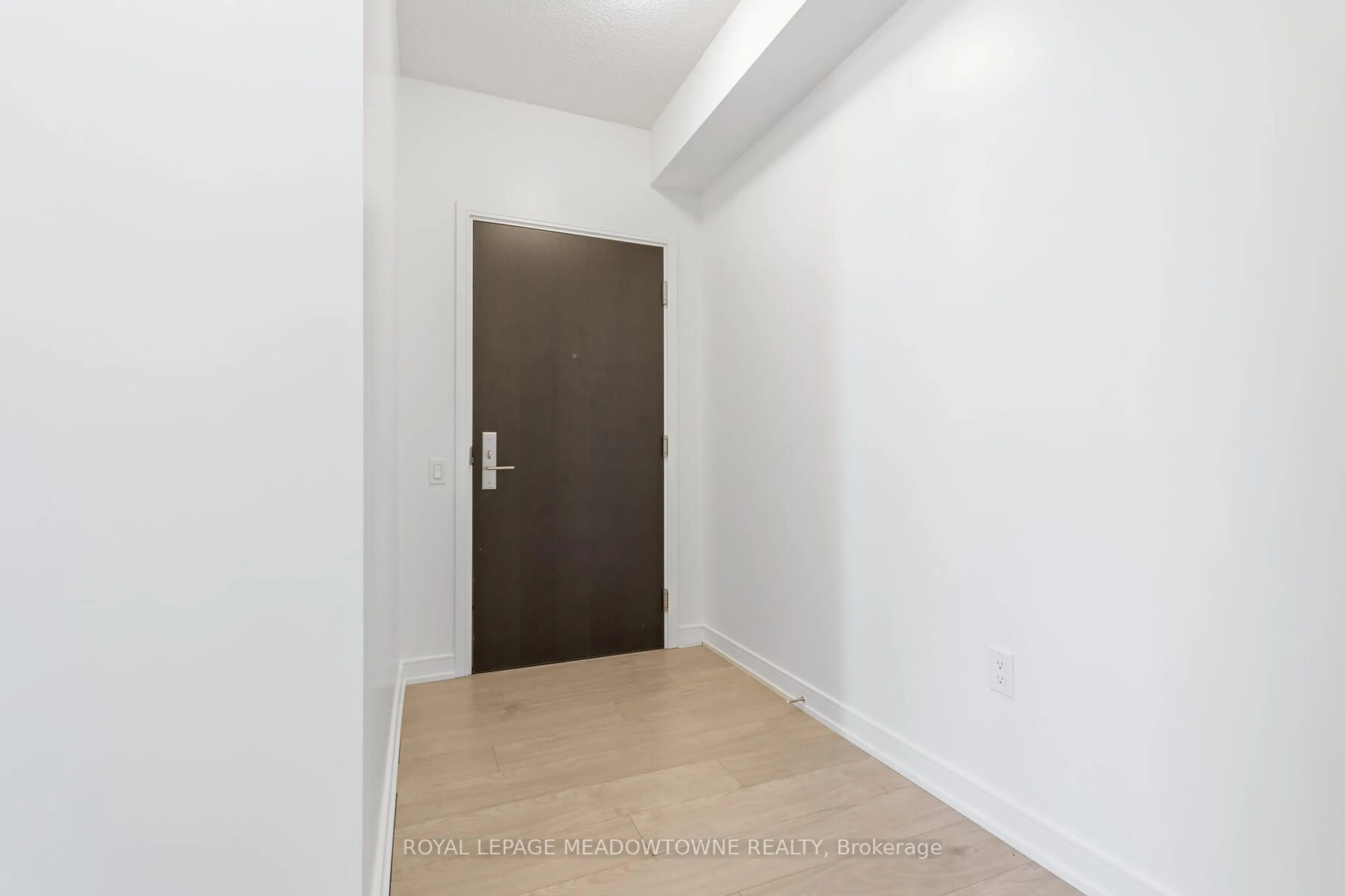 Indoor foyer for 8 Nahani Way #3101, Mississauga Ontario L4Z 0C6