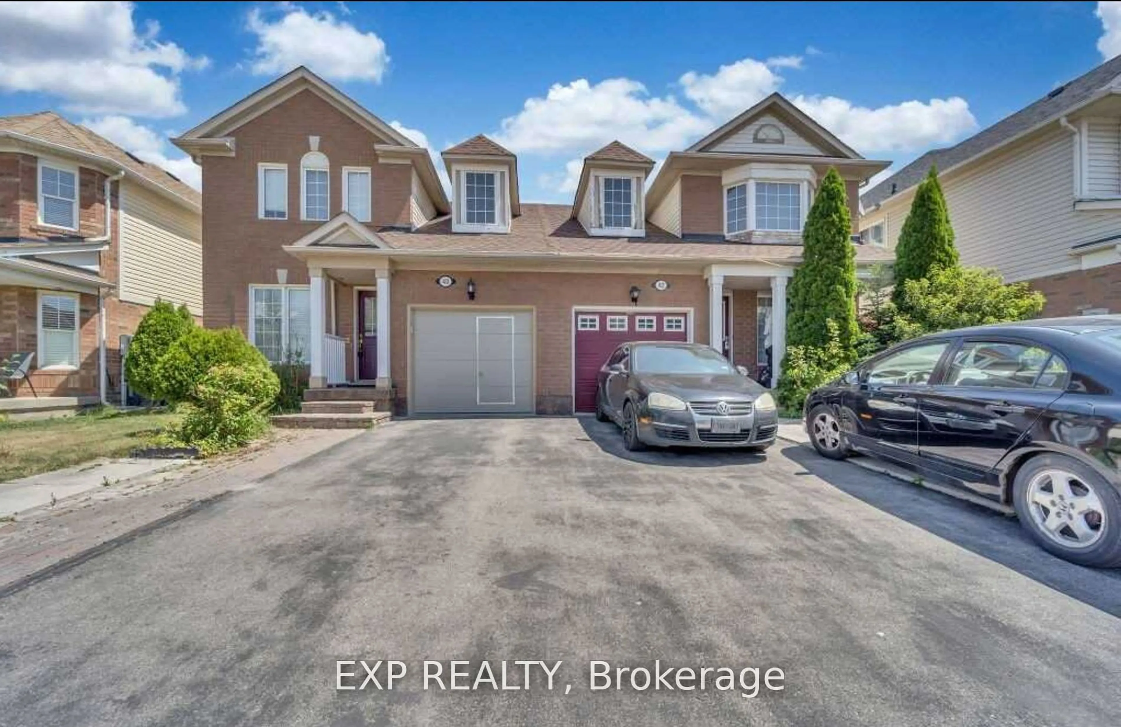 A pic from outside/outdoor area/front of a property/back of a property/a pic from drone, street for 40 Sweetwood Circ, Brampton Ontario L7A 2X7