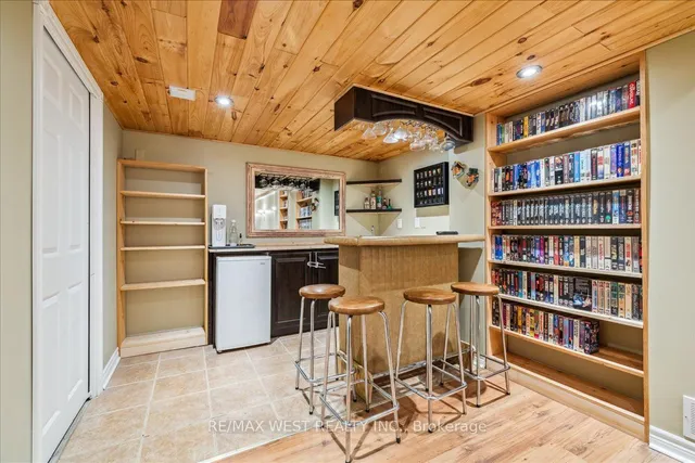 Additional property image - 650 Julia Ave
