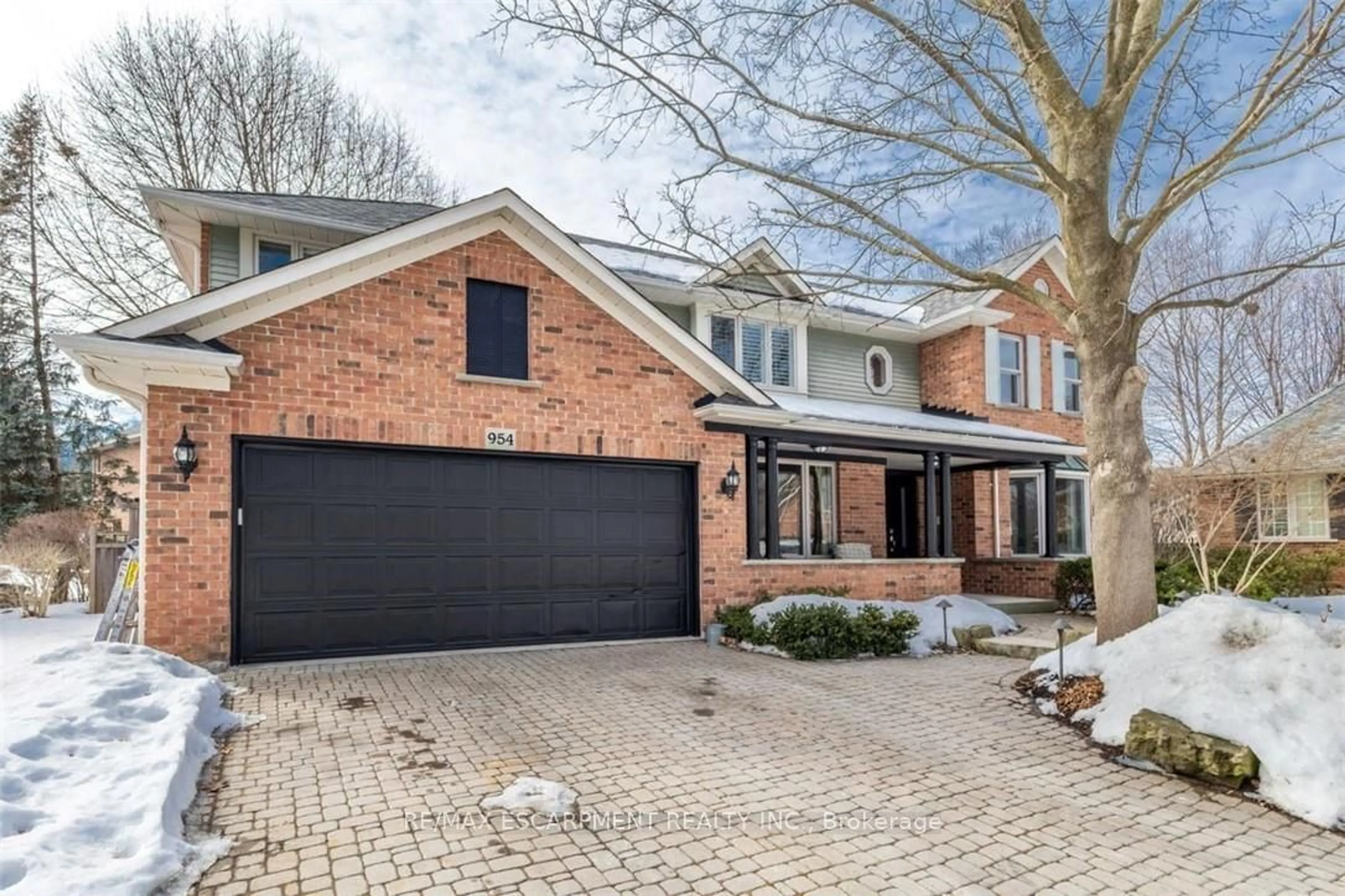 Home with brick exterior material, street for 954 Wintergreen Pl, Burlington Ontario L7T 4K4