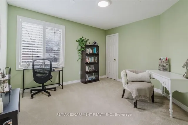 Additional property image - 954 Wintergreen Pl