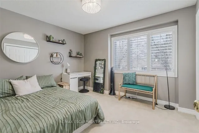 Additional property image - 954 Wintergreen Pl