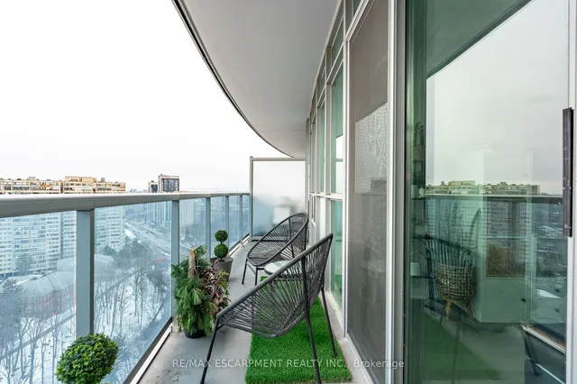 Additional property image - 90 Absolute Ave Unit 1611