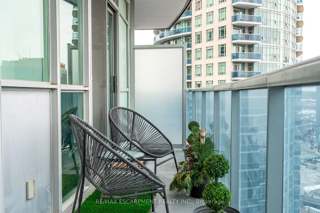 Additional property image - 90 Absolute Ave Unit 1611
