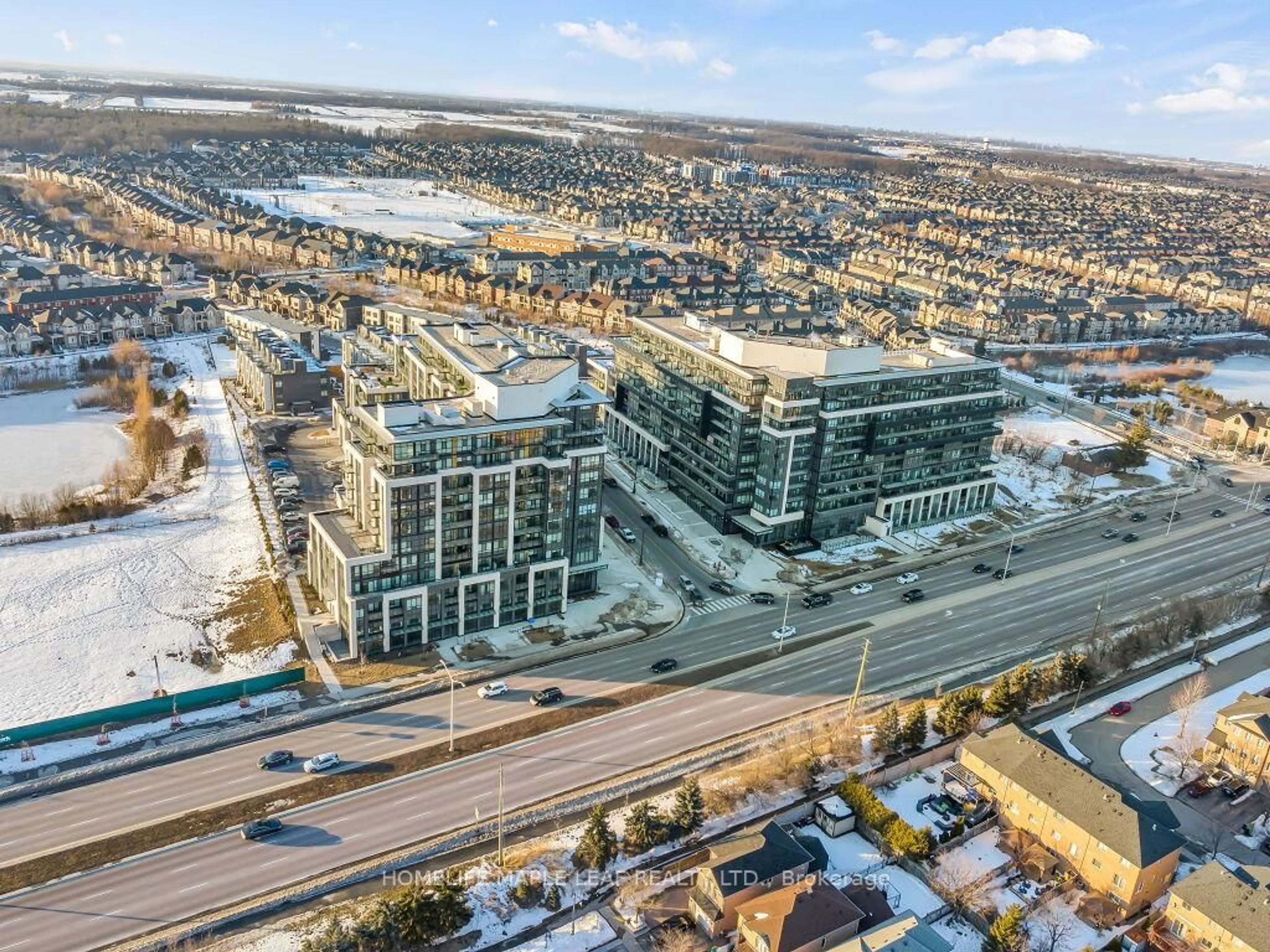 A pic from outside/outdoor area/front of a property/back of a property/a pic from drone, city buildings view from balcony for 395 Dundas St #708, Oakville Ontario L6M 5R8