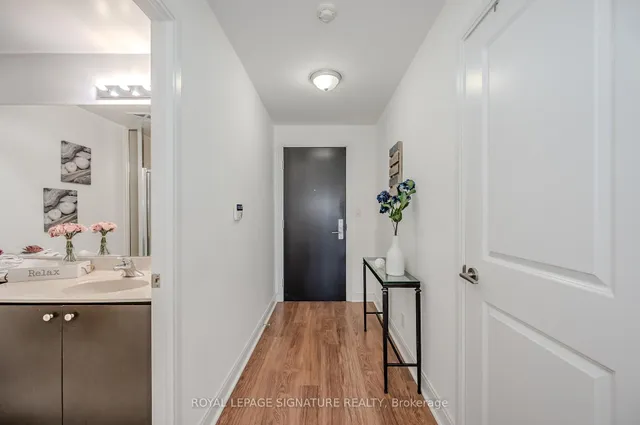 Additional property image - 60 Absolute Ave Unit 1002