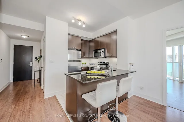 Additional property image - 60 Absolute Ave Unit 1002