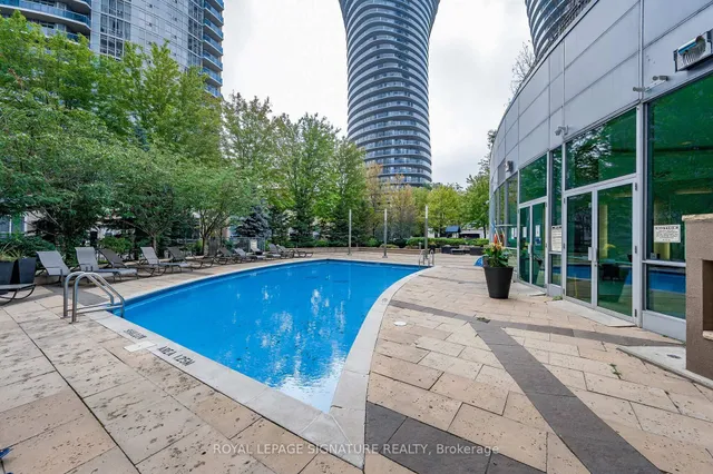 Additional property image - 60 Absolute Ave Unit 1002