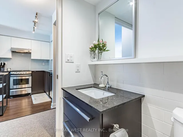 Additional property image - 160 Flemington Rd Unit 418