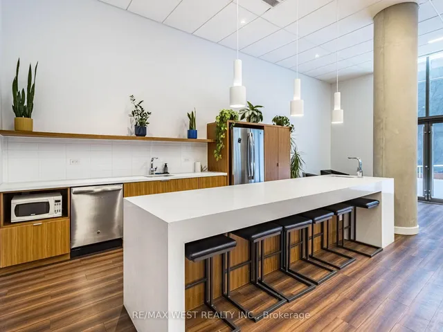 Additional property image - 160 Flemington Rd Unit 418