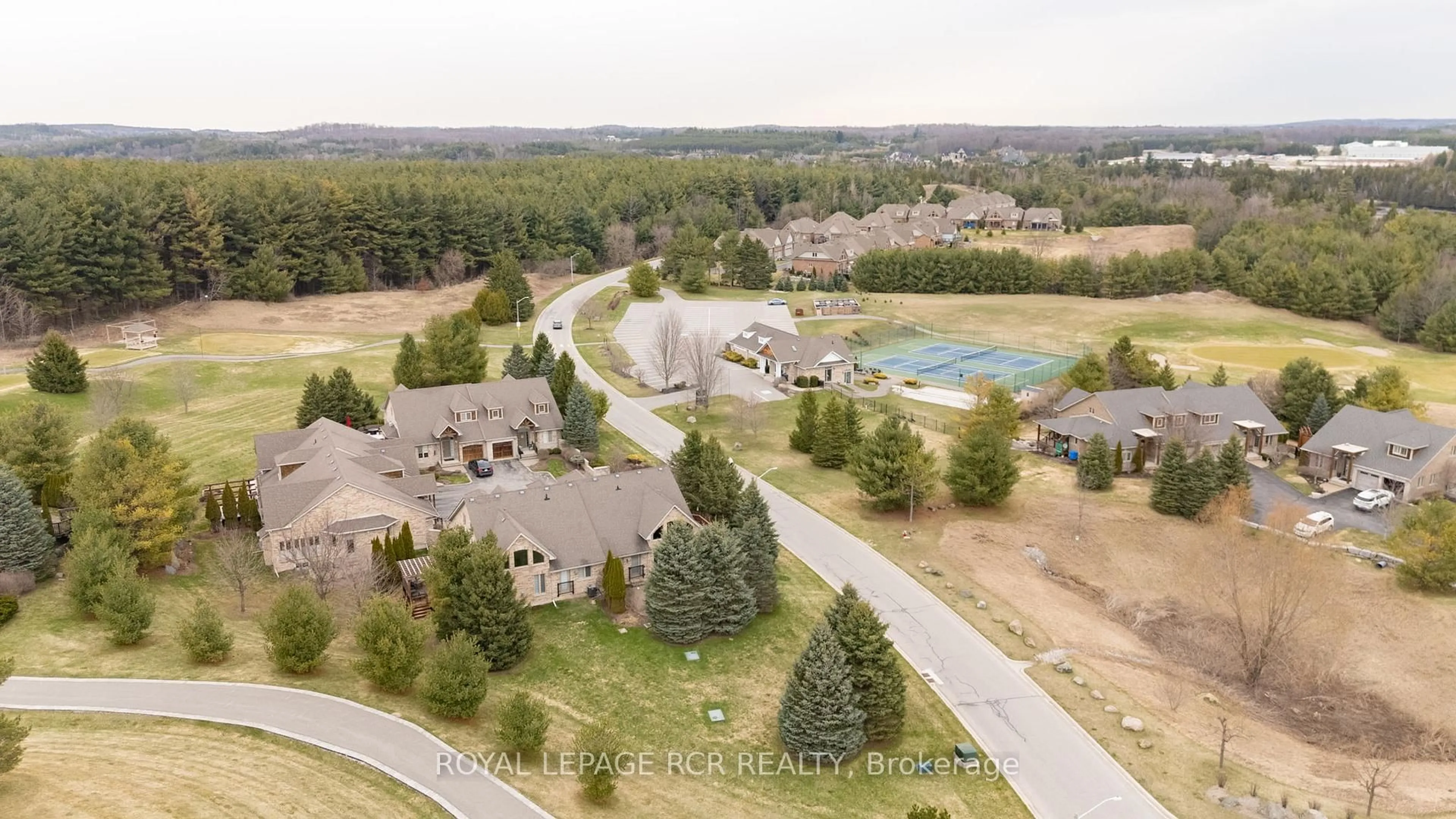 A pic from outside/outdoor area/front of a property/back of a property/a pic from drone, unknown for 16 Zimmerman Dr #1, Caledon Ontario L7E 4C2