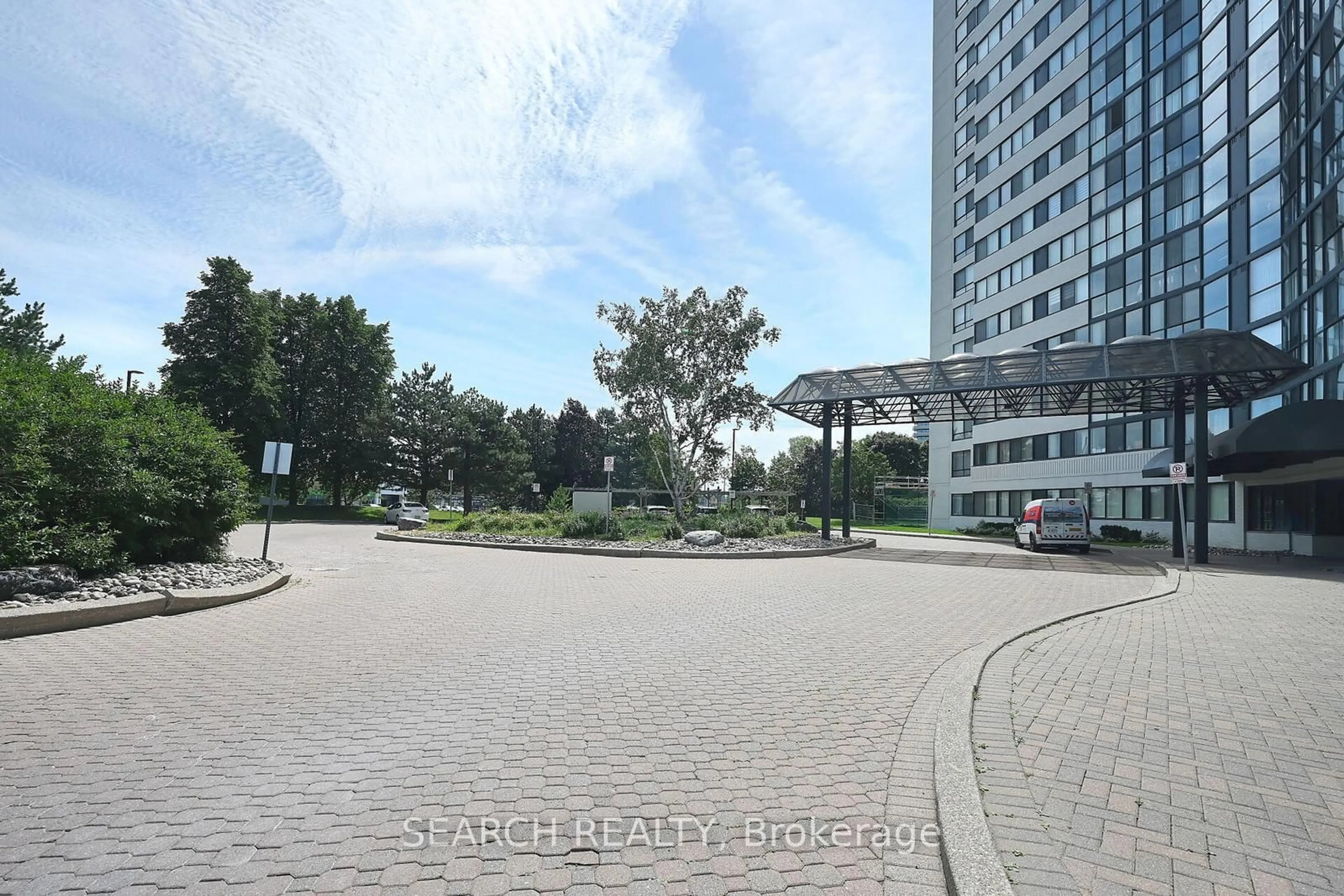 Patio, street for 1360 Rathburn Rd #906, Mississauga Ontario L4W 4H4