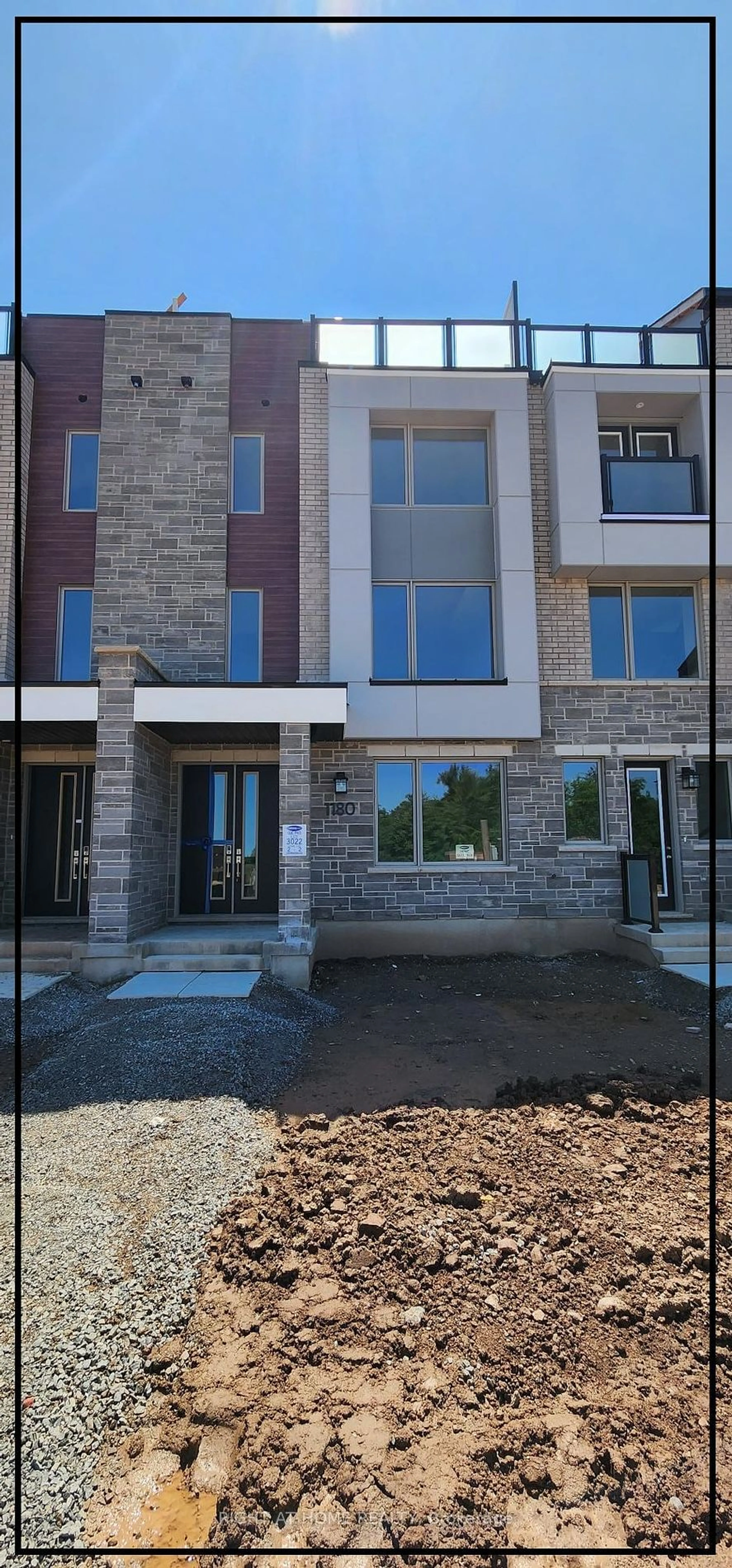 Home with brick exterior material, building for 1180 Wheat Boom Dr, Oakville Ontario L6H 7W4