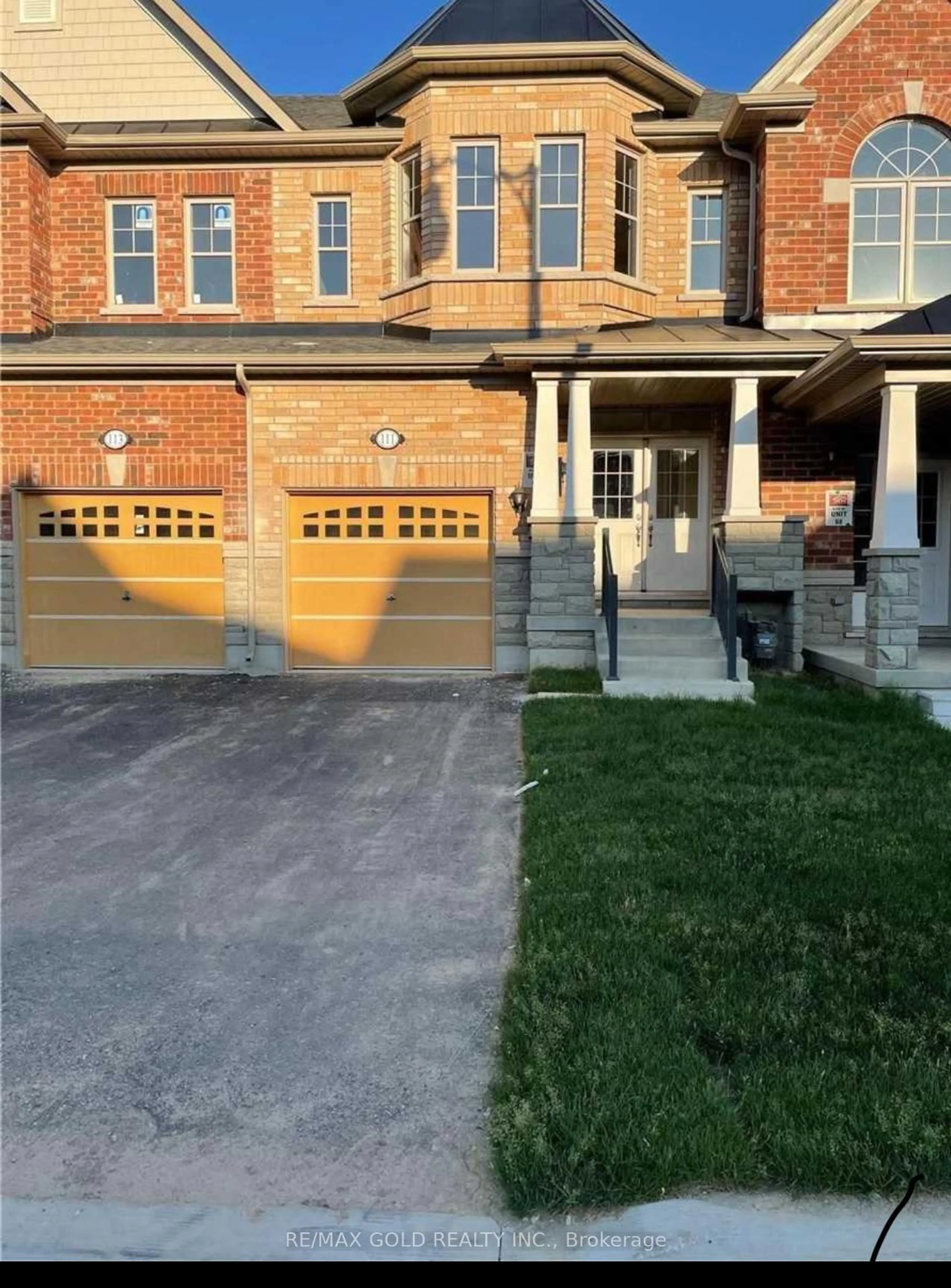 Home with brick exterior material, street for 111 Finegan Circ, Brampton Ontario L7A 0B7