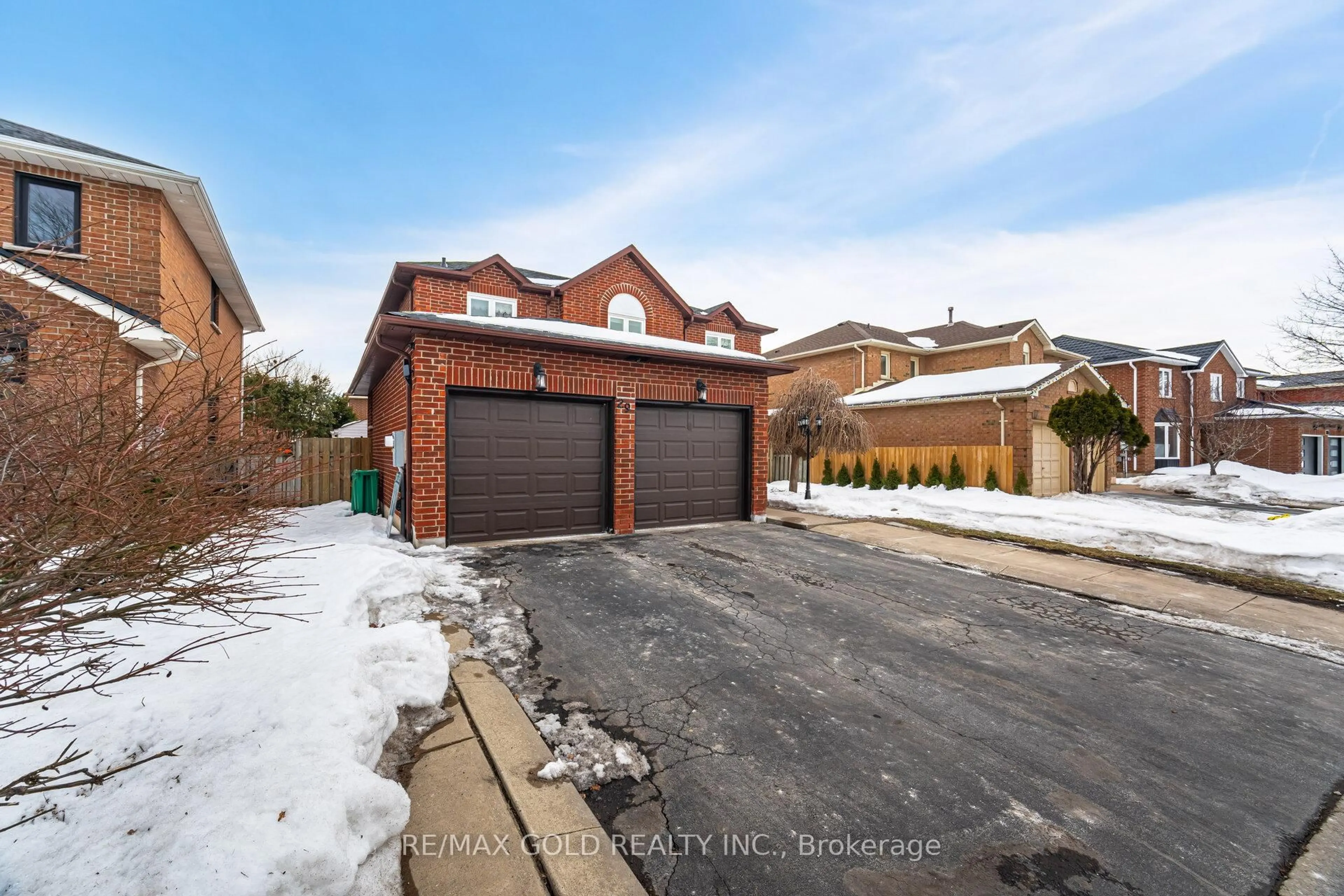 Unknown for 29 Brydon Cres, Brampton Ontario L6X 3K2