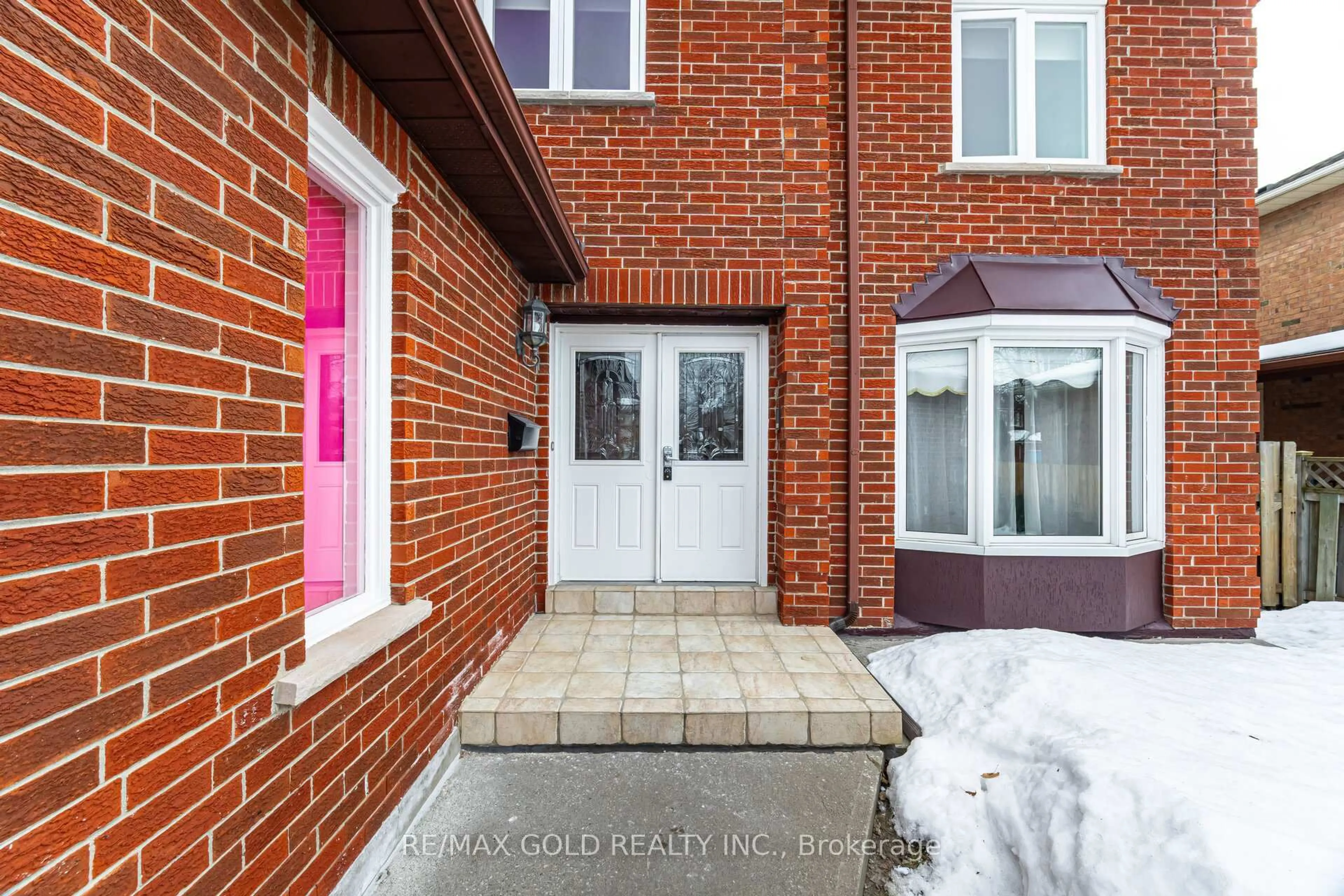 Unknown for 29 Brydon Cres, Brampton Ontario L6X 3K2