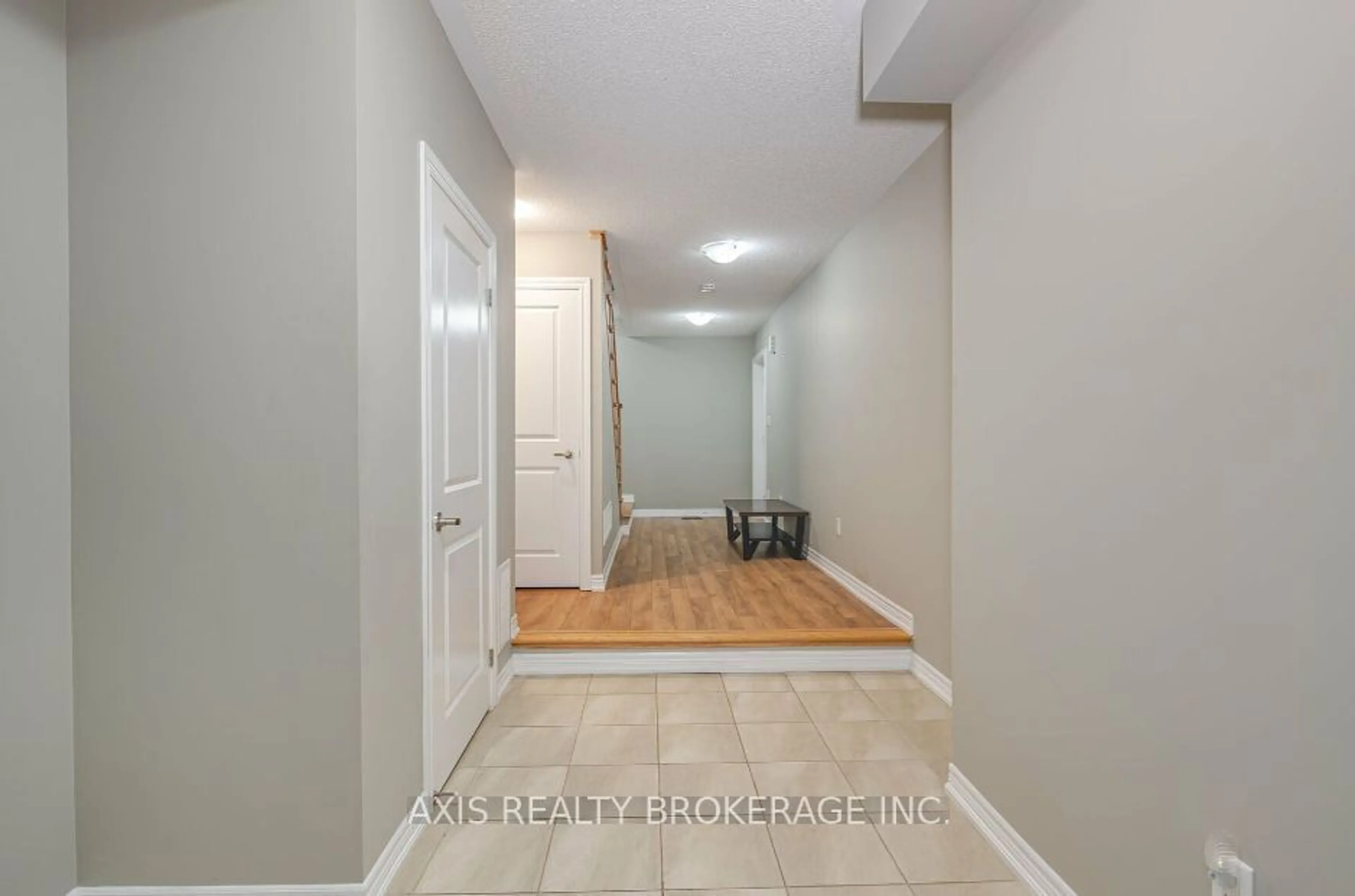 Indoor entryway for 25 Fruitvale Circ, Brampton Ontario L7A 5B8