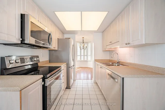 Additional property image - 20 Cherrytree Dr Unit 1210
