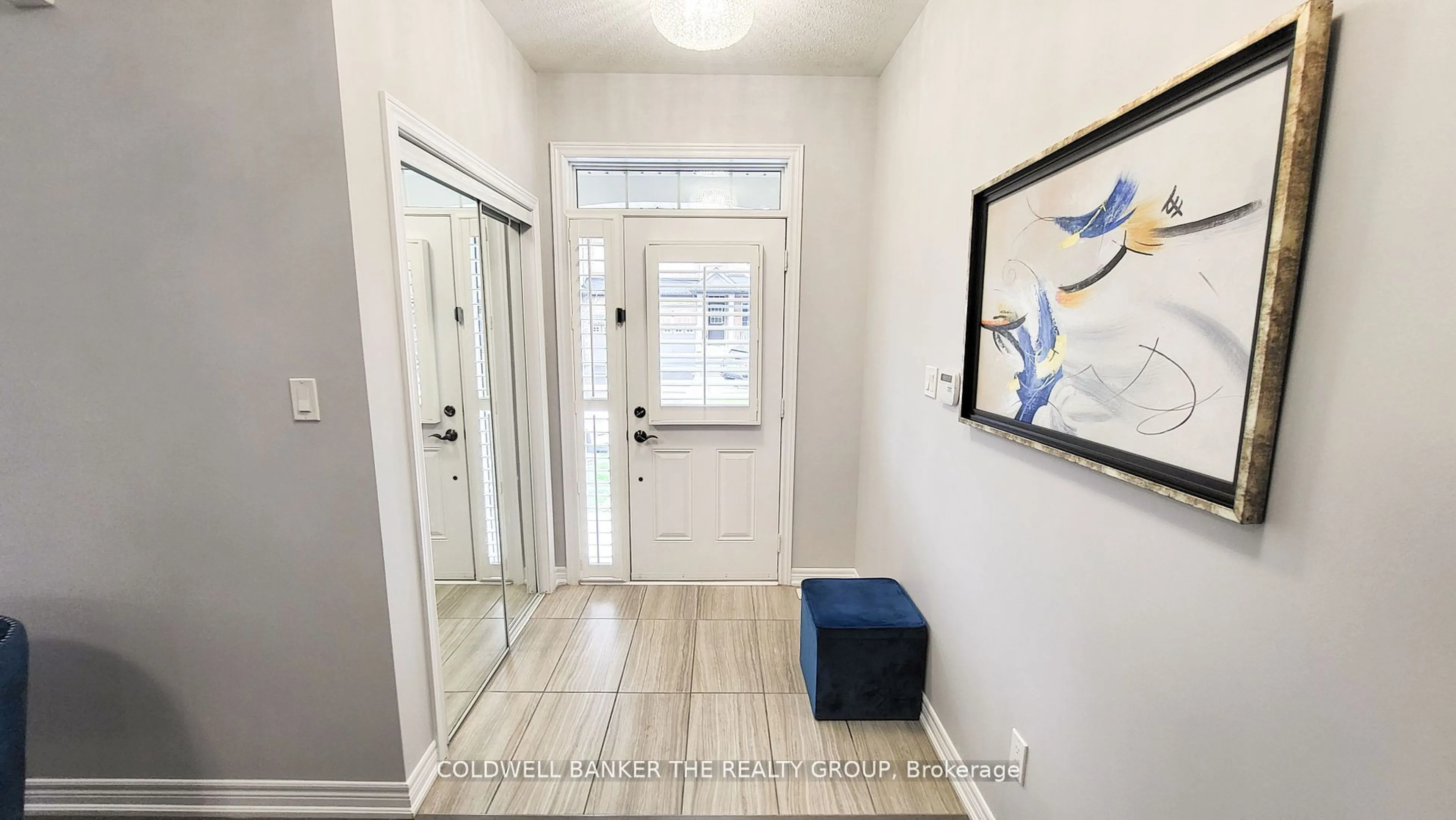 Indoor entryway for 7 Spokanne St, Brampton Ontario L6R 4A2