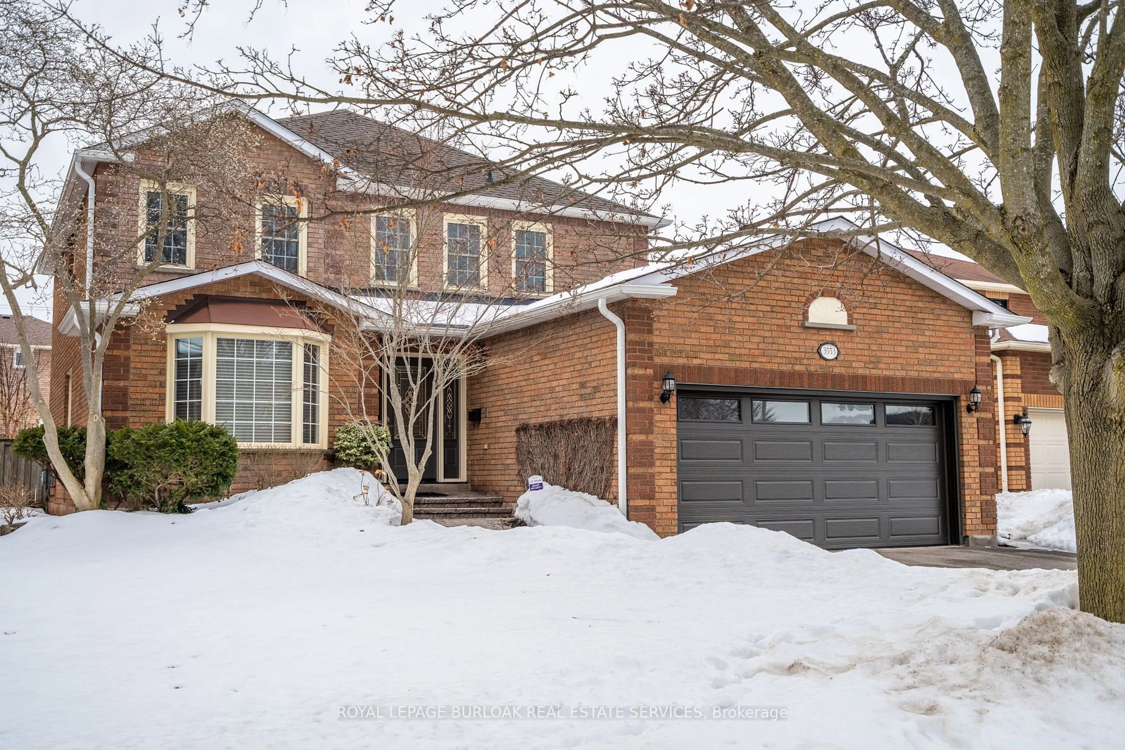 Home with brick exterior material, street for 3553 Wilmot Cres, Oakville Ontario L6L 6E5