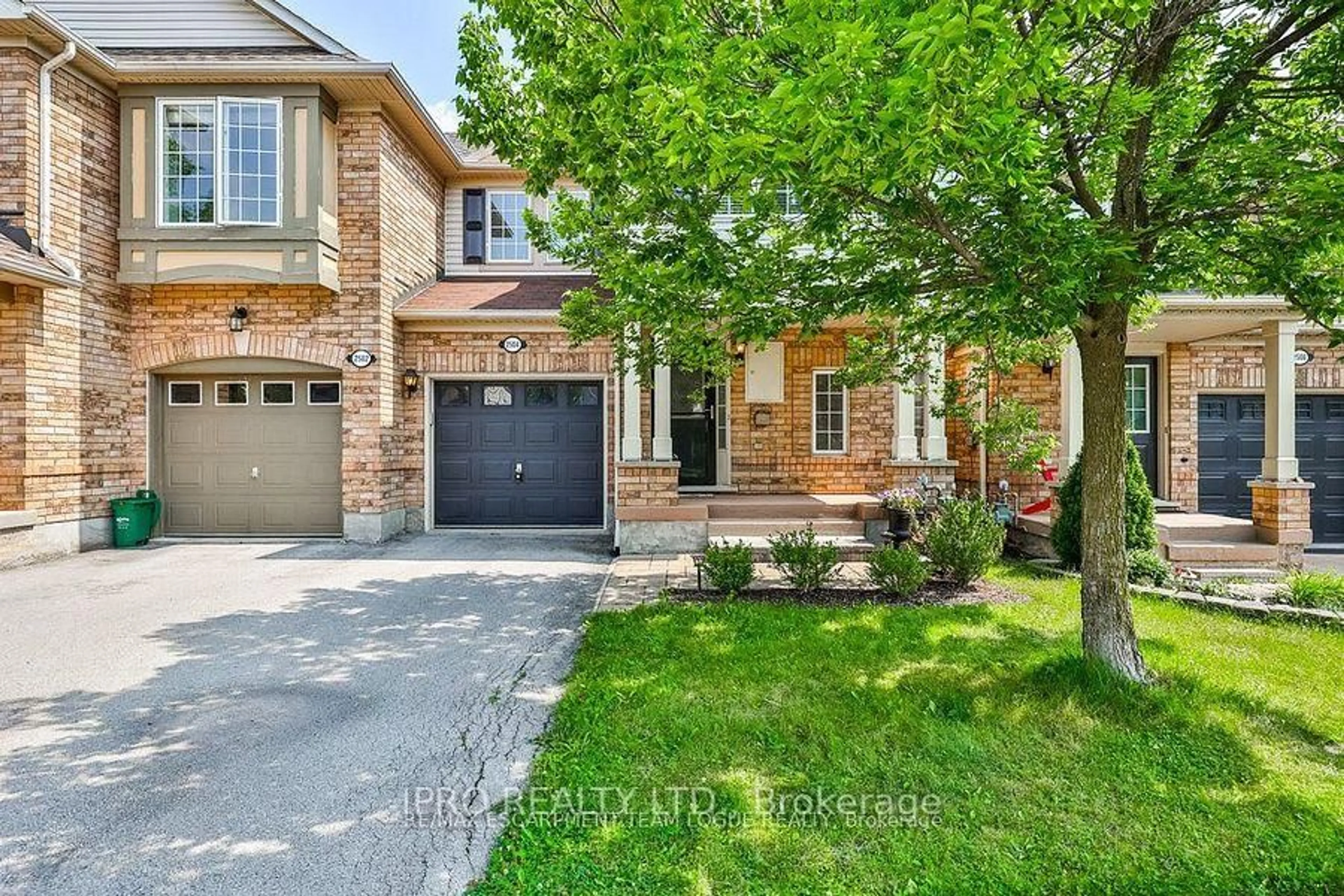 Home with brick exterior material, street for 2504 Appalachain Dr, Oakville Ontario L6M 4S3