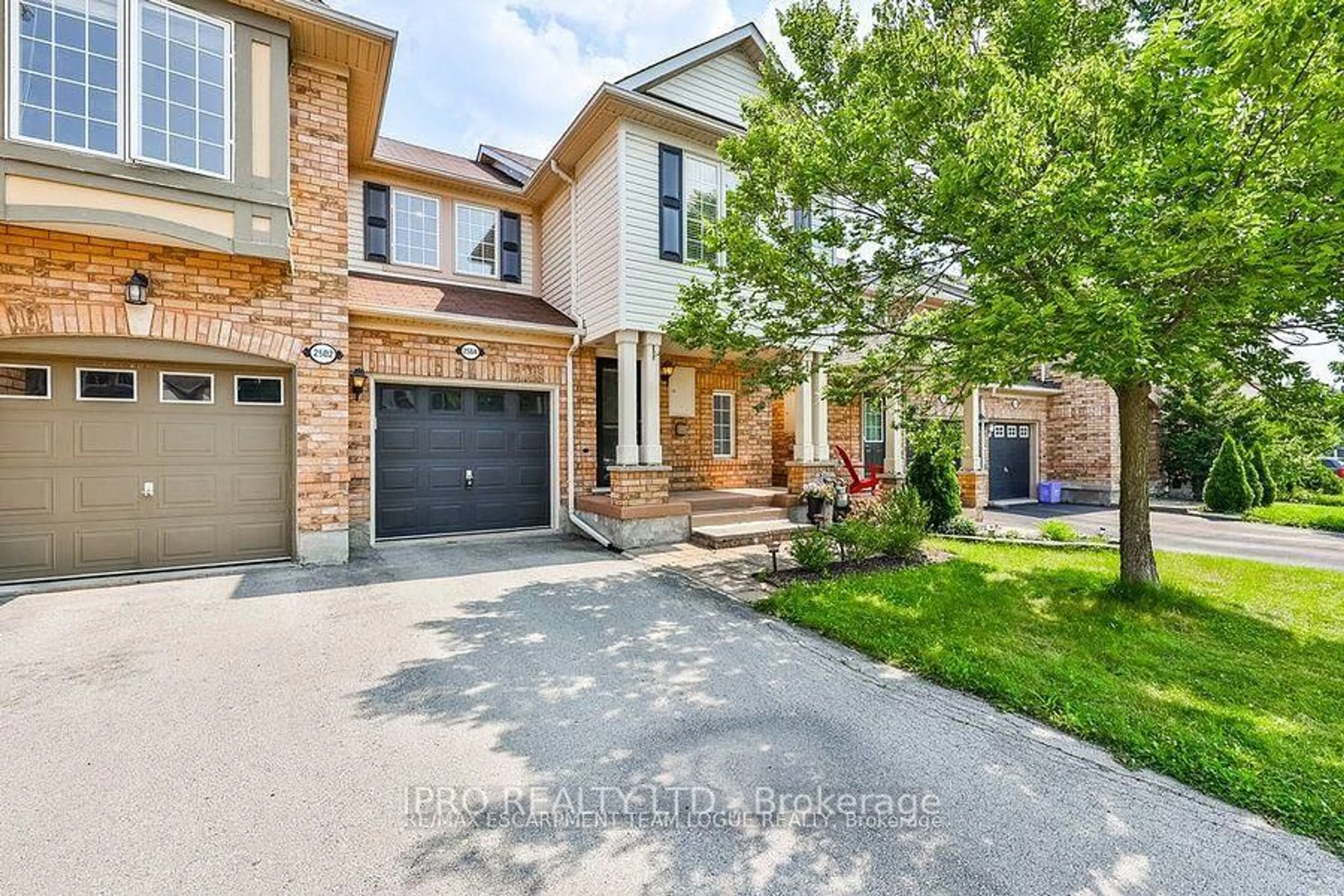 Home with brick exterior material, street for 2504 Appalachain Dr, Oakville Ontario L6M 4S3