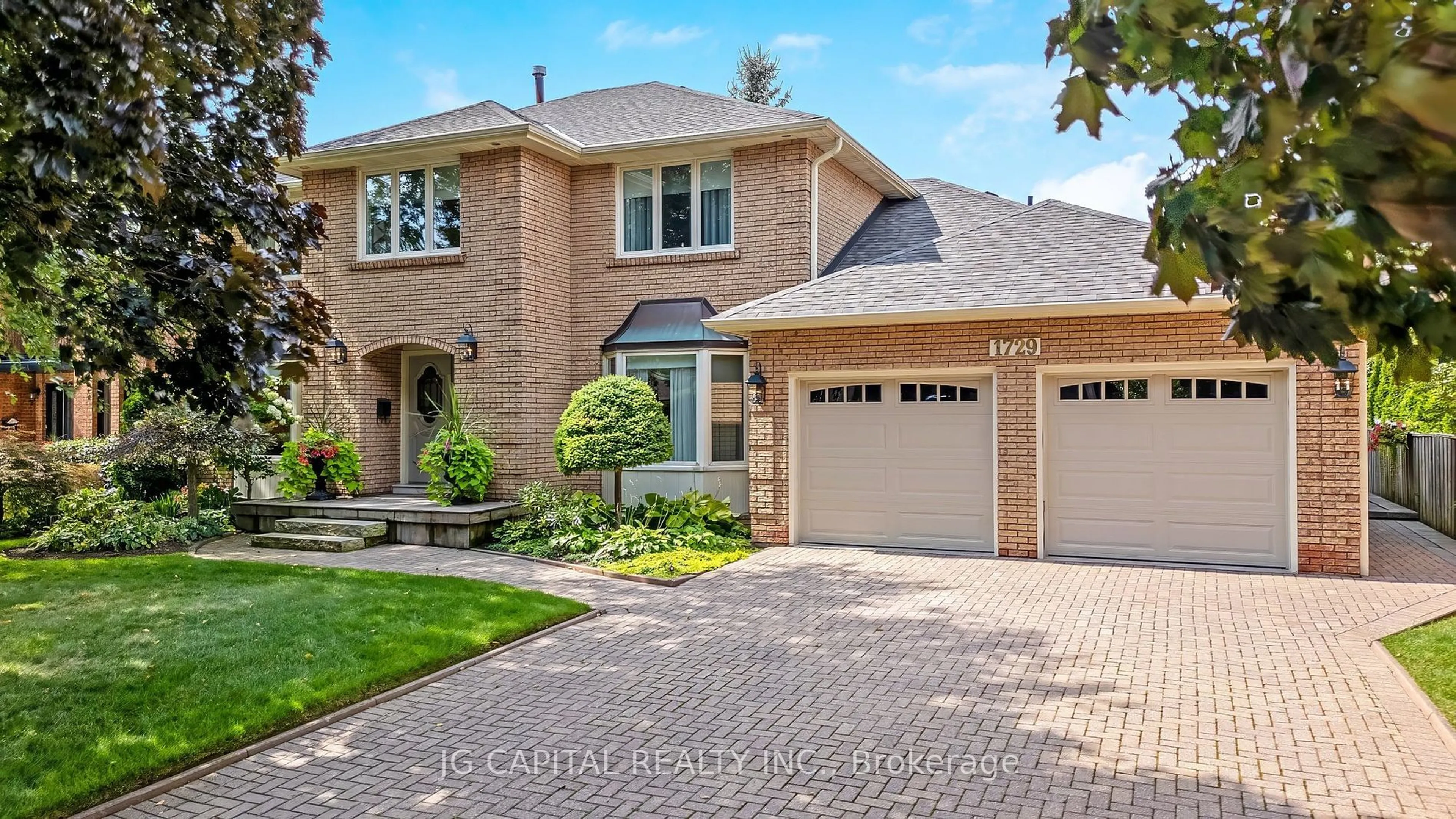 Home with brick exterior material, street for 1729 Paddock Cres, Mississauga Ontario L5L 3J4