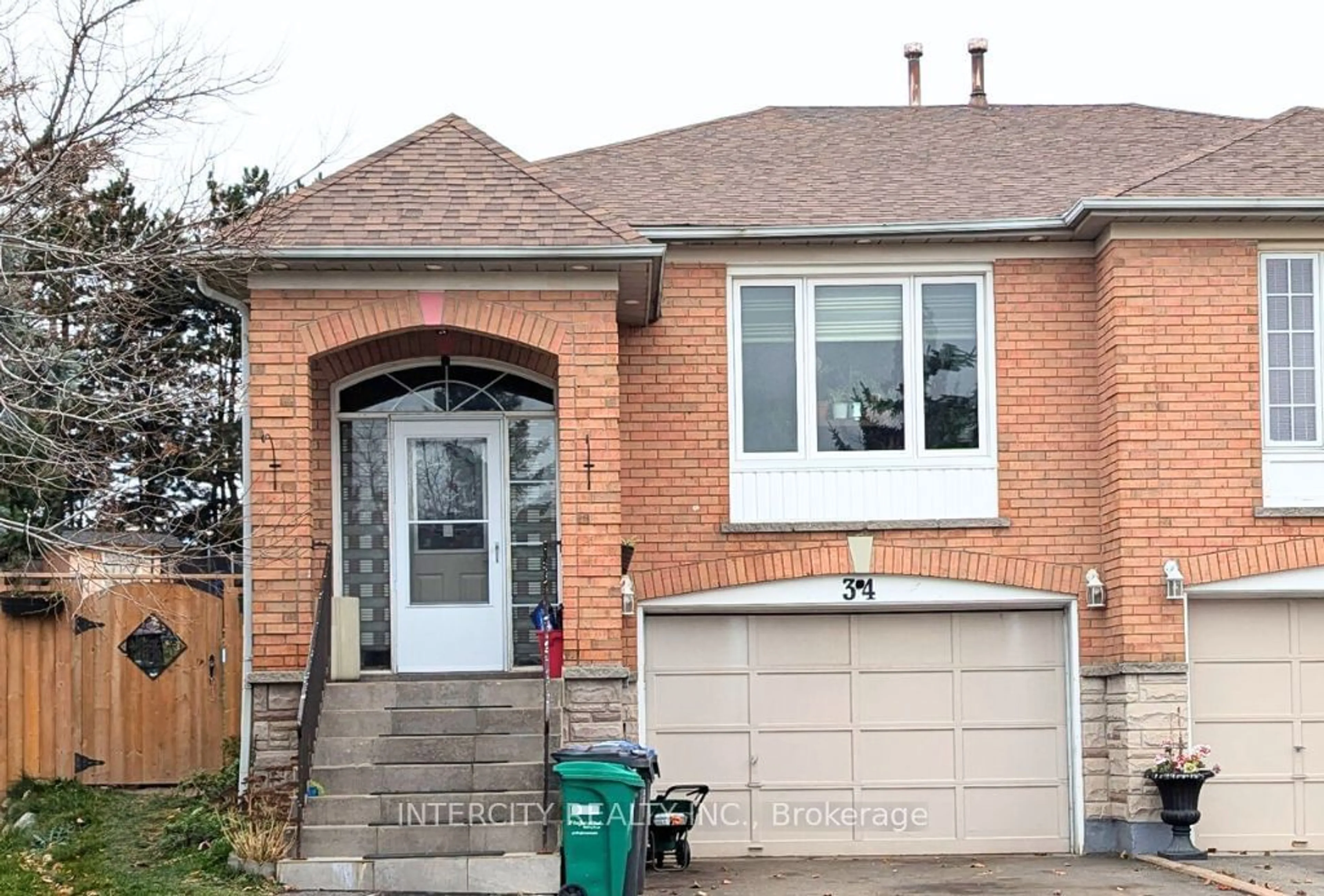 Home with brick exterior material, street for 34 Peace Valley Cres, Brampton Ontario L6R 1G3