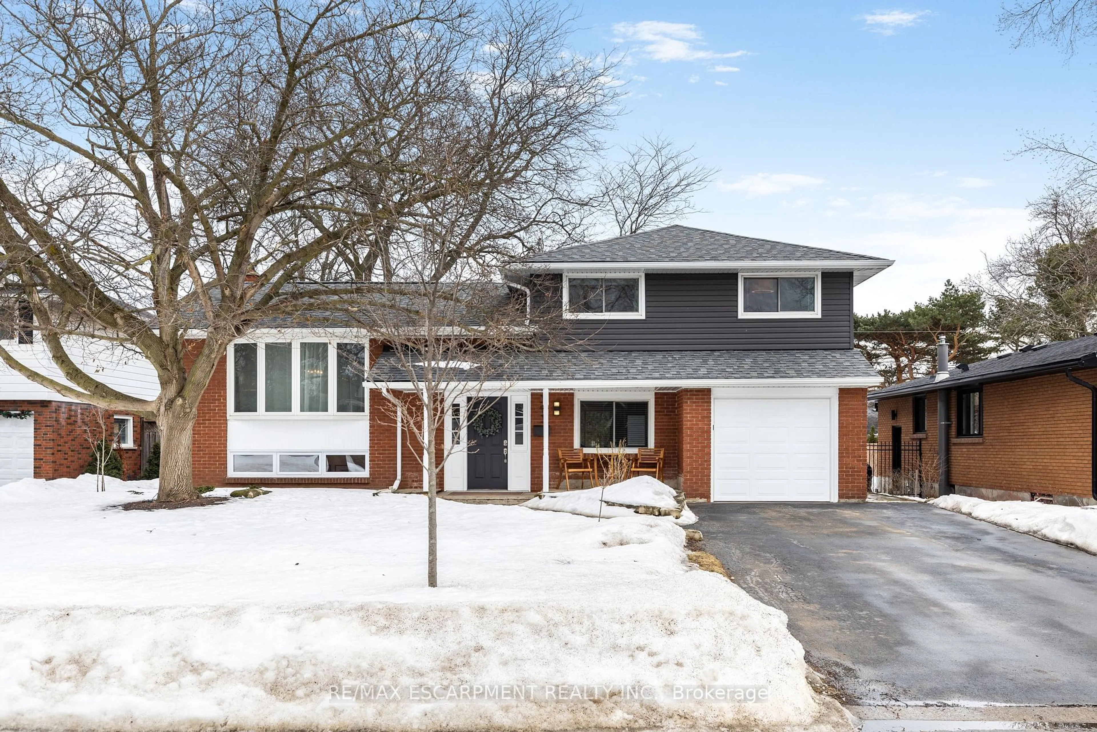 Home with brick exterior material, street for 393 BEECHWOOD Cres, Burlington Ontario L7L 3P7