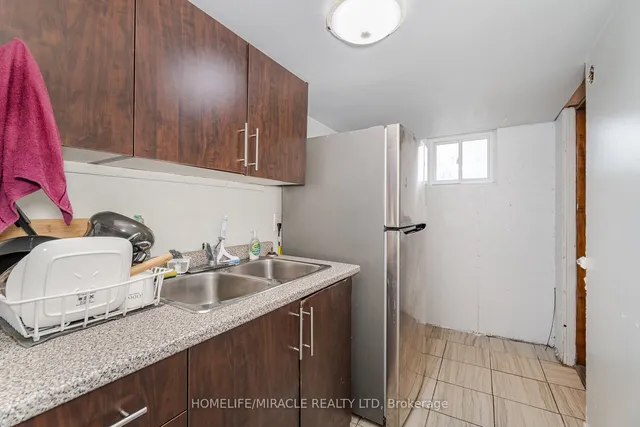 Additional property image - 23 Strathavon Dr