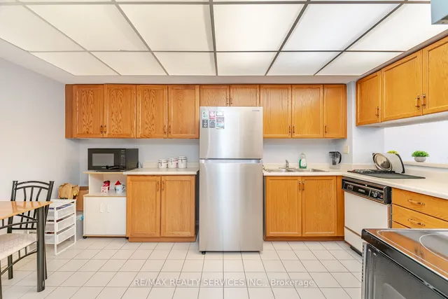 Additional property image - 330 Mill St Unit 402