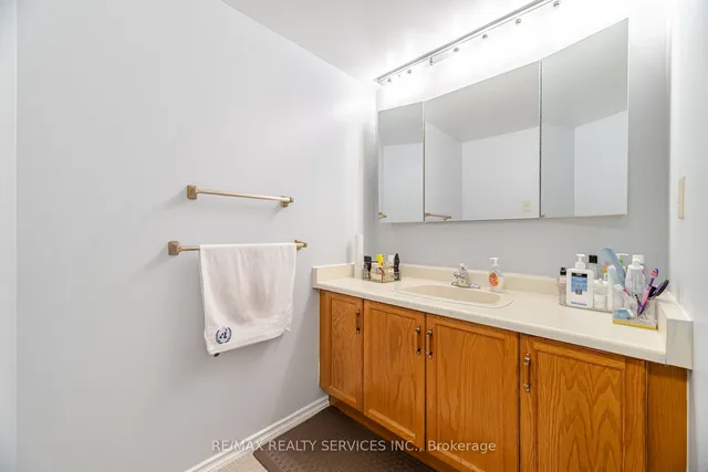 Additional property image - 330 Mill St Unit 402