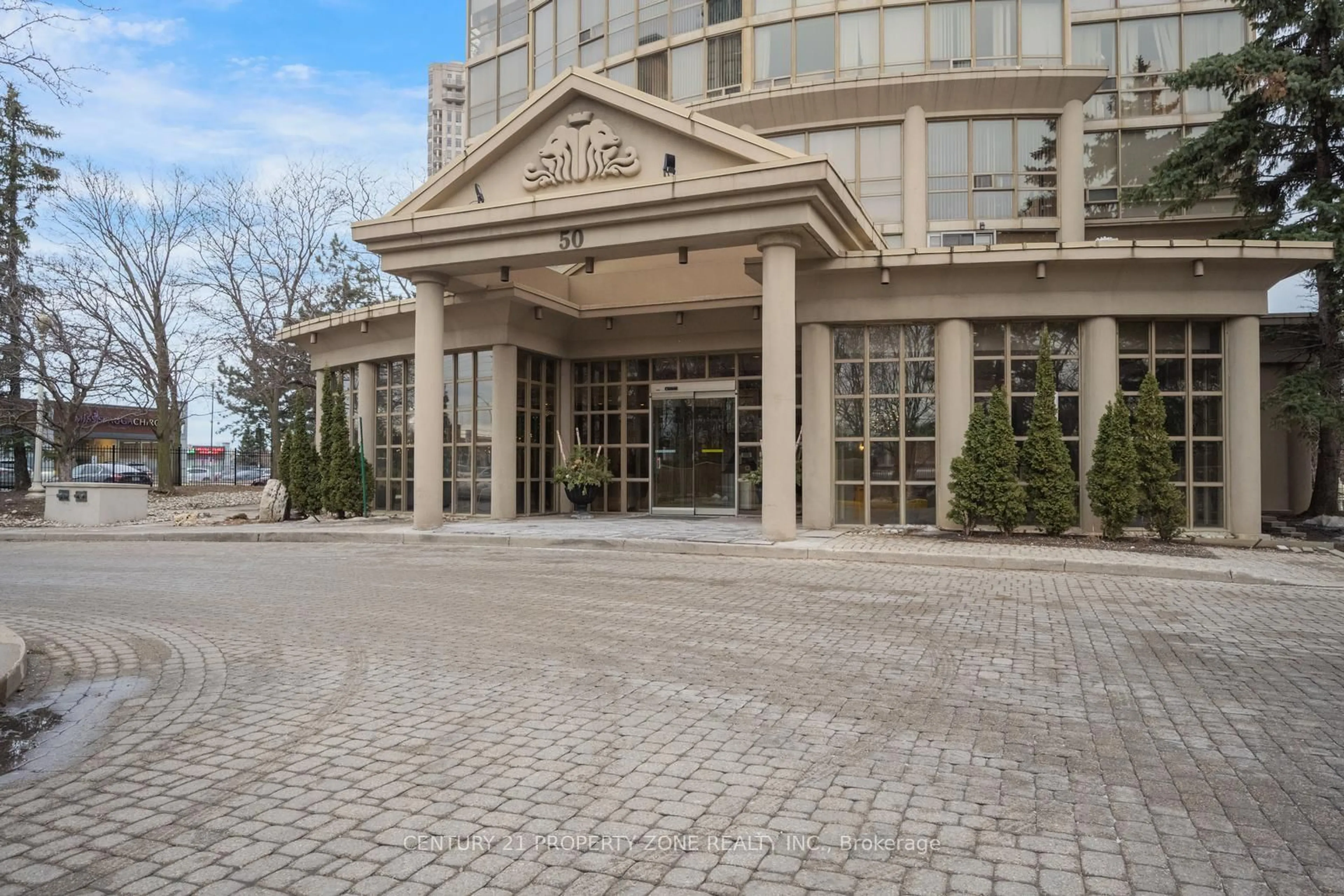 Indoor foyer for 50 Eglinton Ave #1106, Mississauga Ontario L5R 3P5