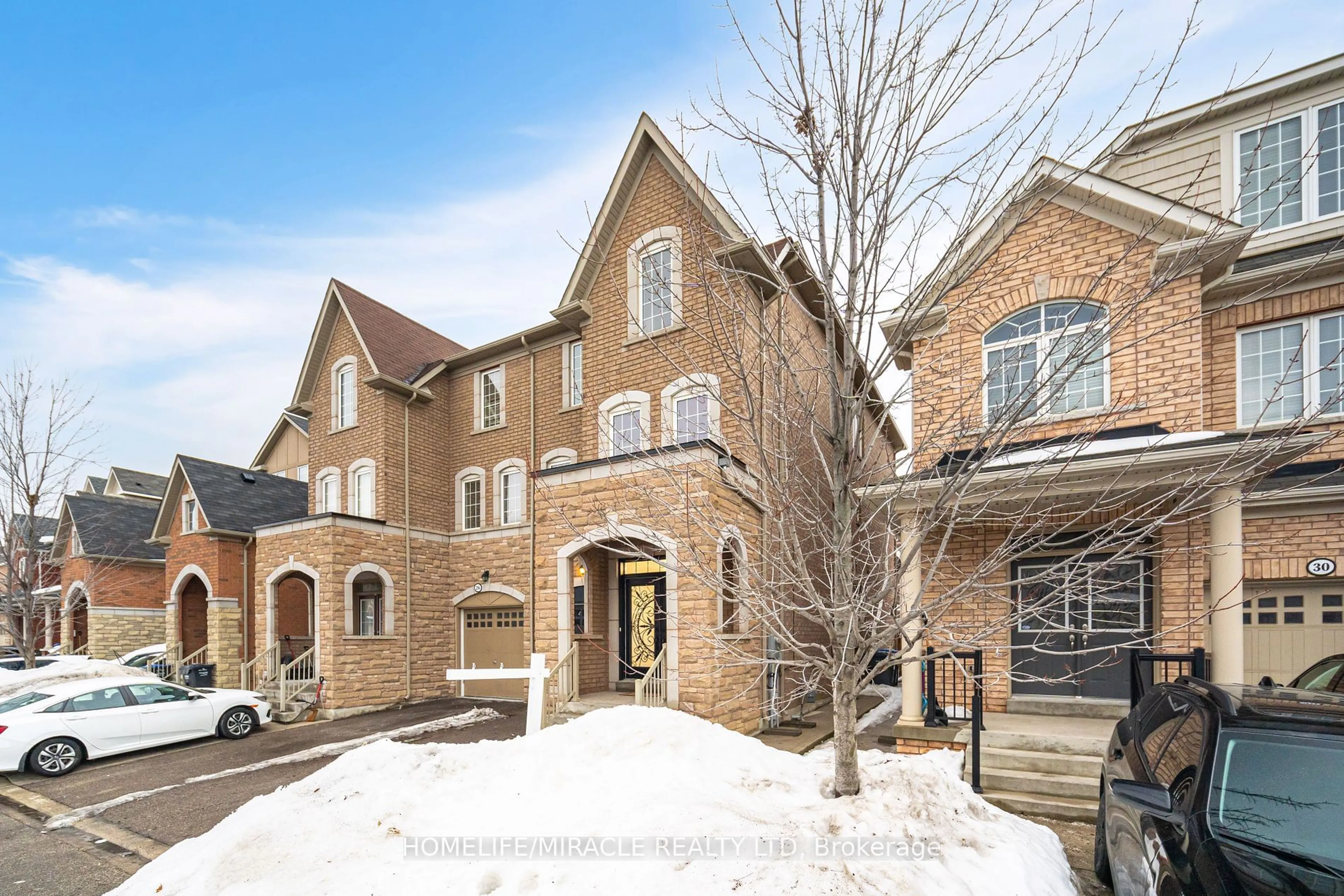 Home with brick exterior material, street for 28 Sussexvale Dr, Brampton Ontario L6R 3S1