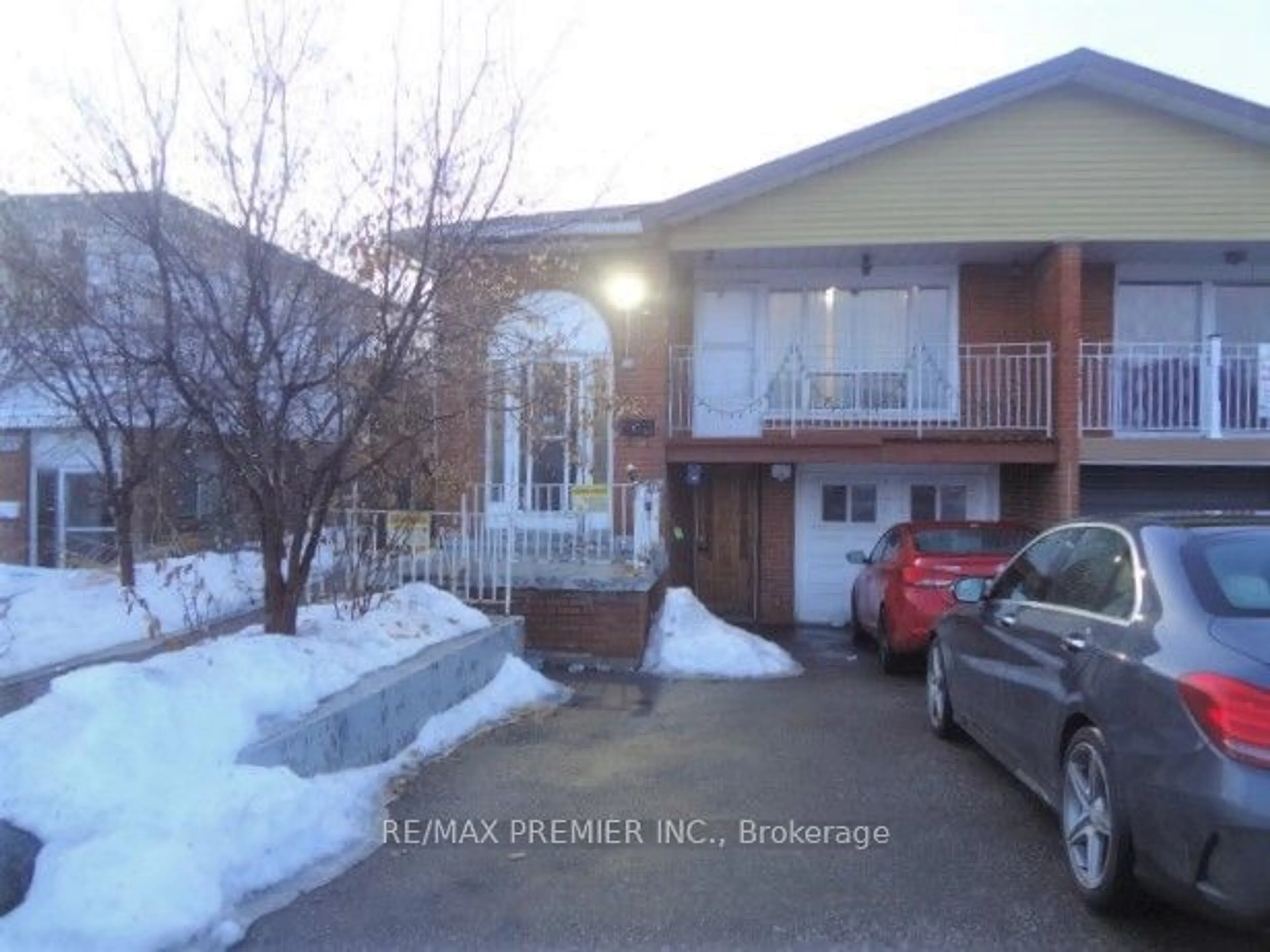 Unknown for 3777 Keenan Cres, Mississauga Ontario L4T 3M1