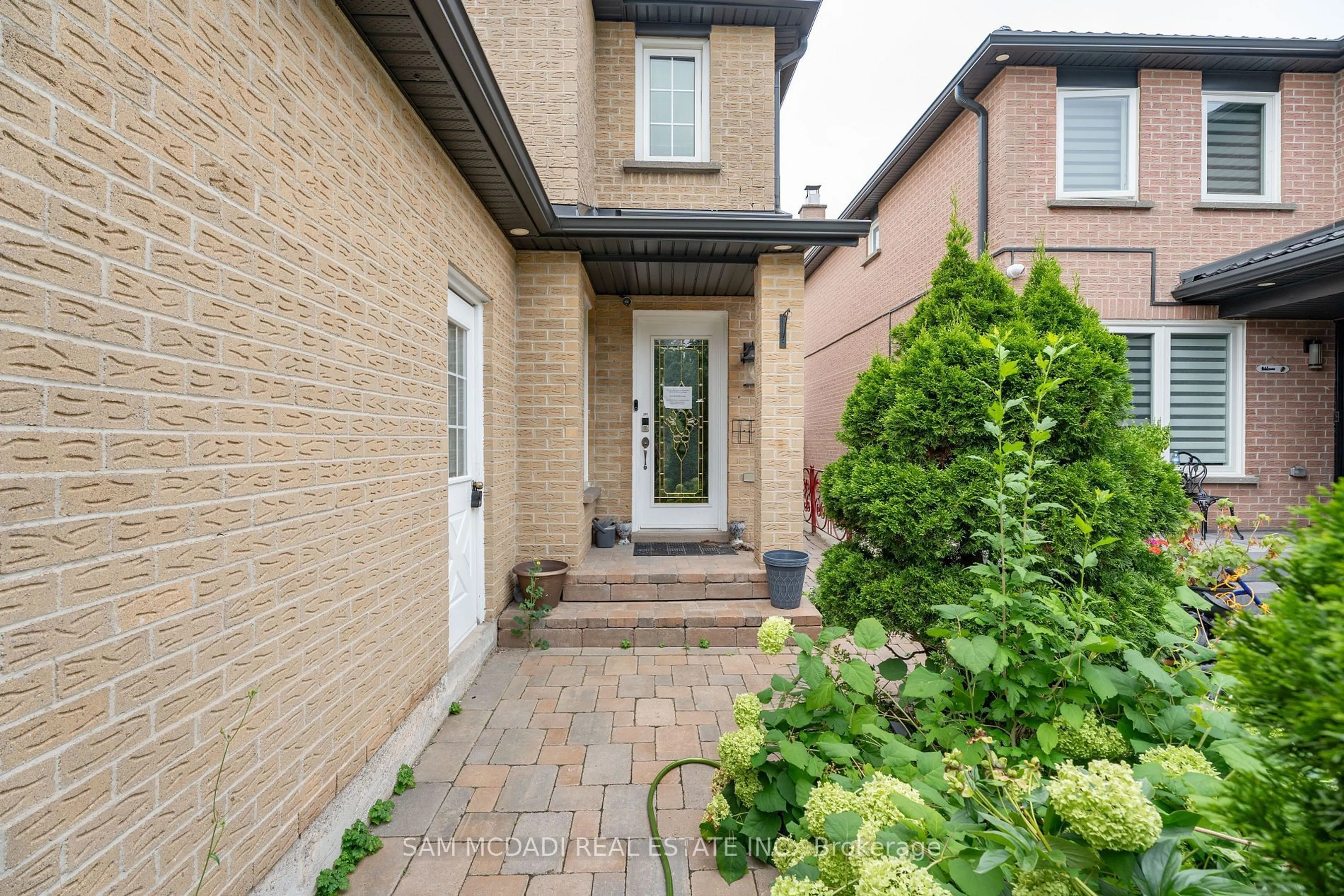 Home with brick exterior material, street for 4484 Jenkins Cres, Mississauga Ontario L5R 1T8