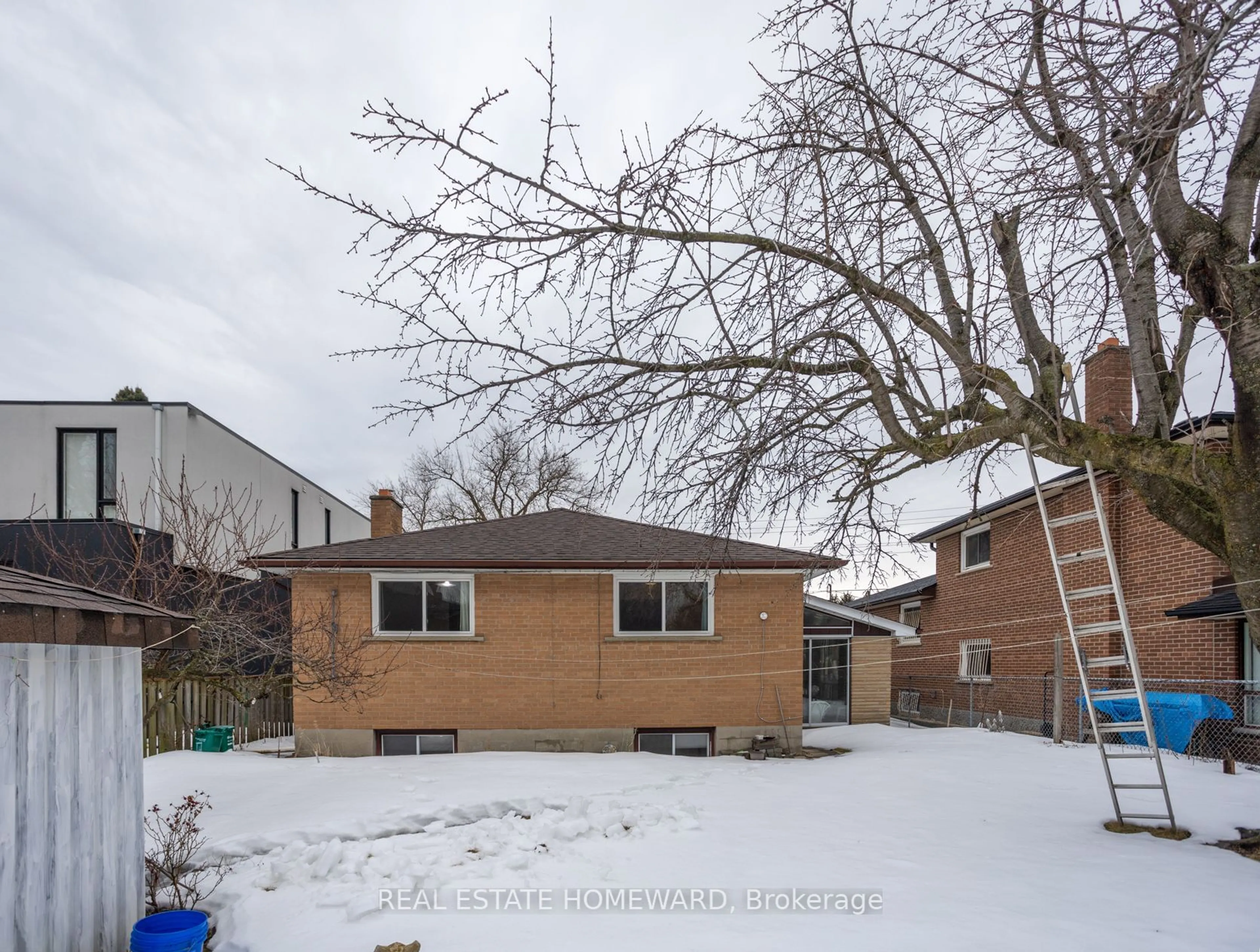 Shed for 1337 Haig Blvd, Mississauga Ontario L5E 2M8