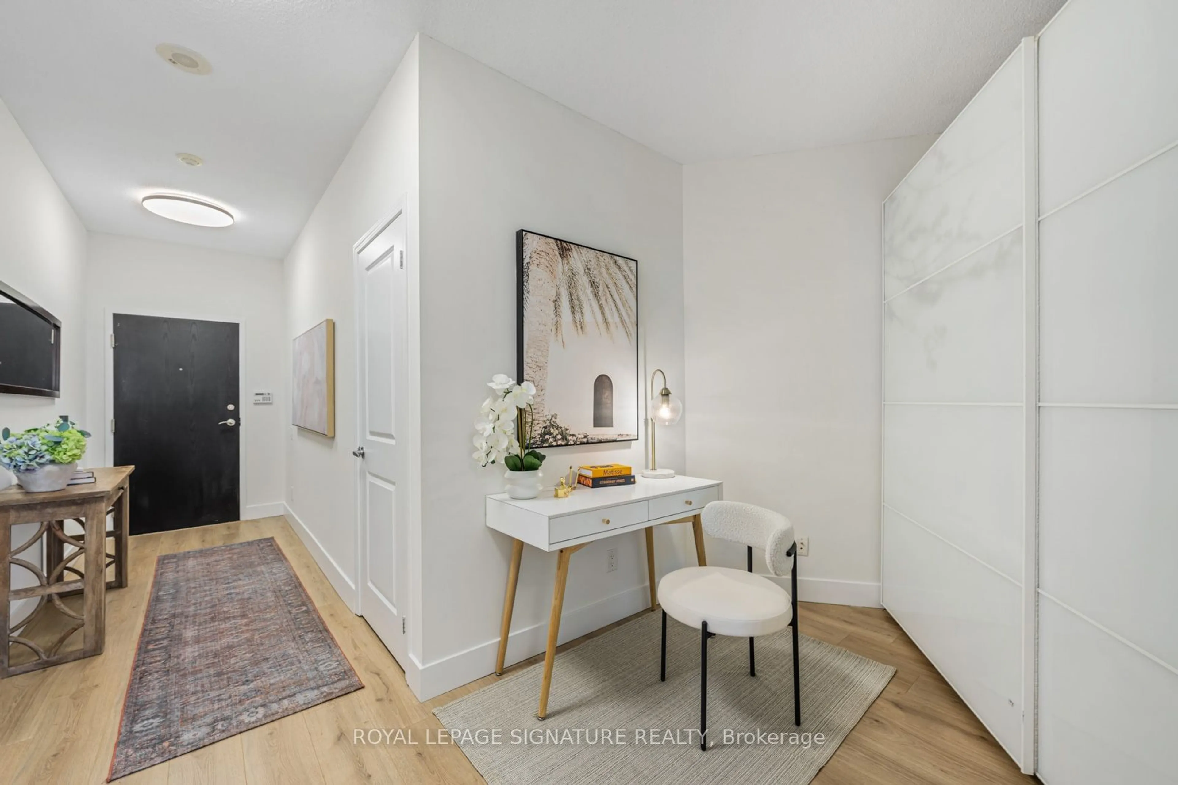 Indoor entryway for 15 Windermere Ave #1805, Toronto Ontario M6S 5A2