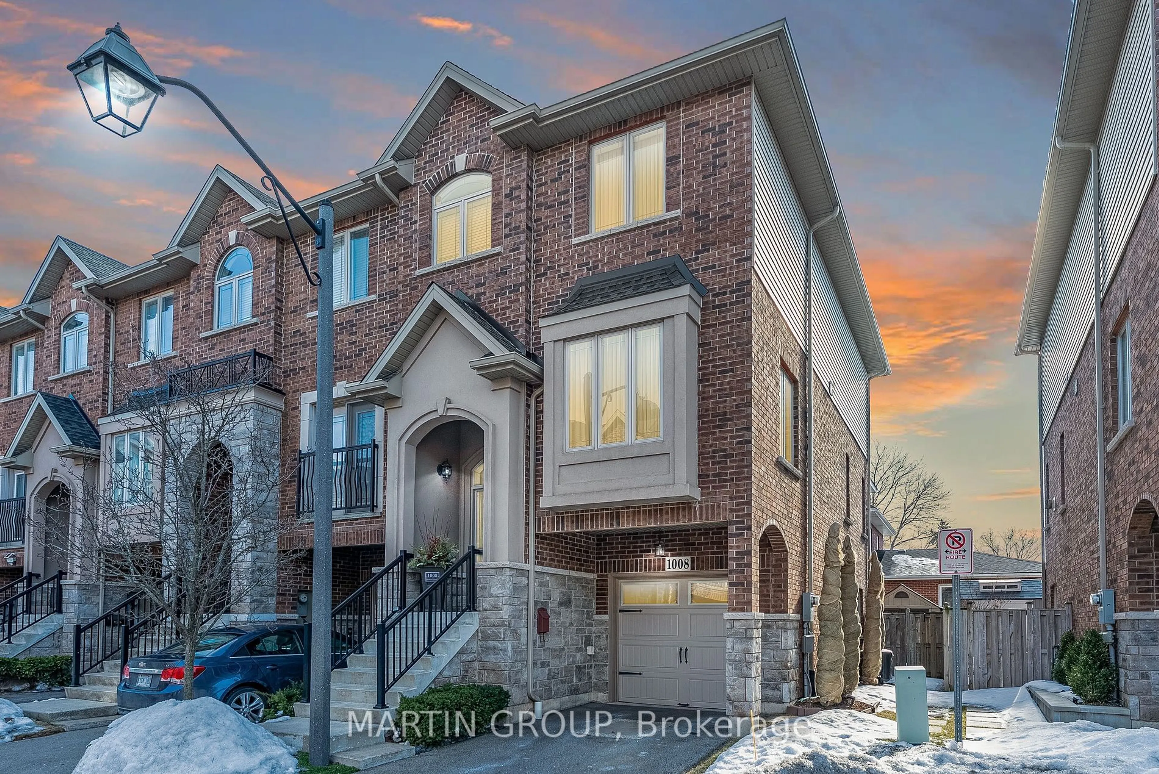 Home with brick exterior material, street for 1008 LINDLEY COMMON, Burlington Ontario L7T 2C7