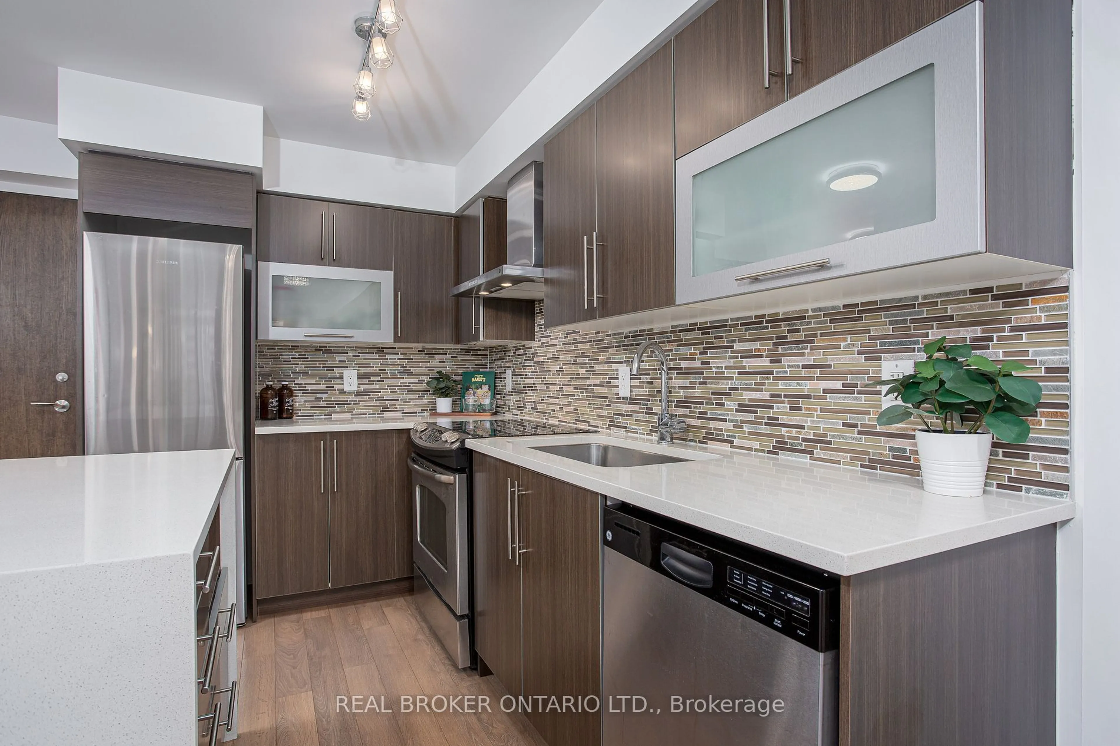 Contemporary kitchen, ceramic/tile floor for 1 Michael Power Pl #1603, Toronto Ontario M9A 0A1